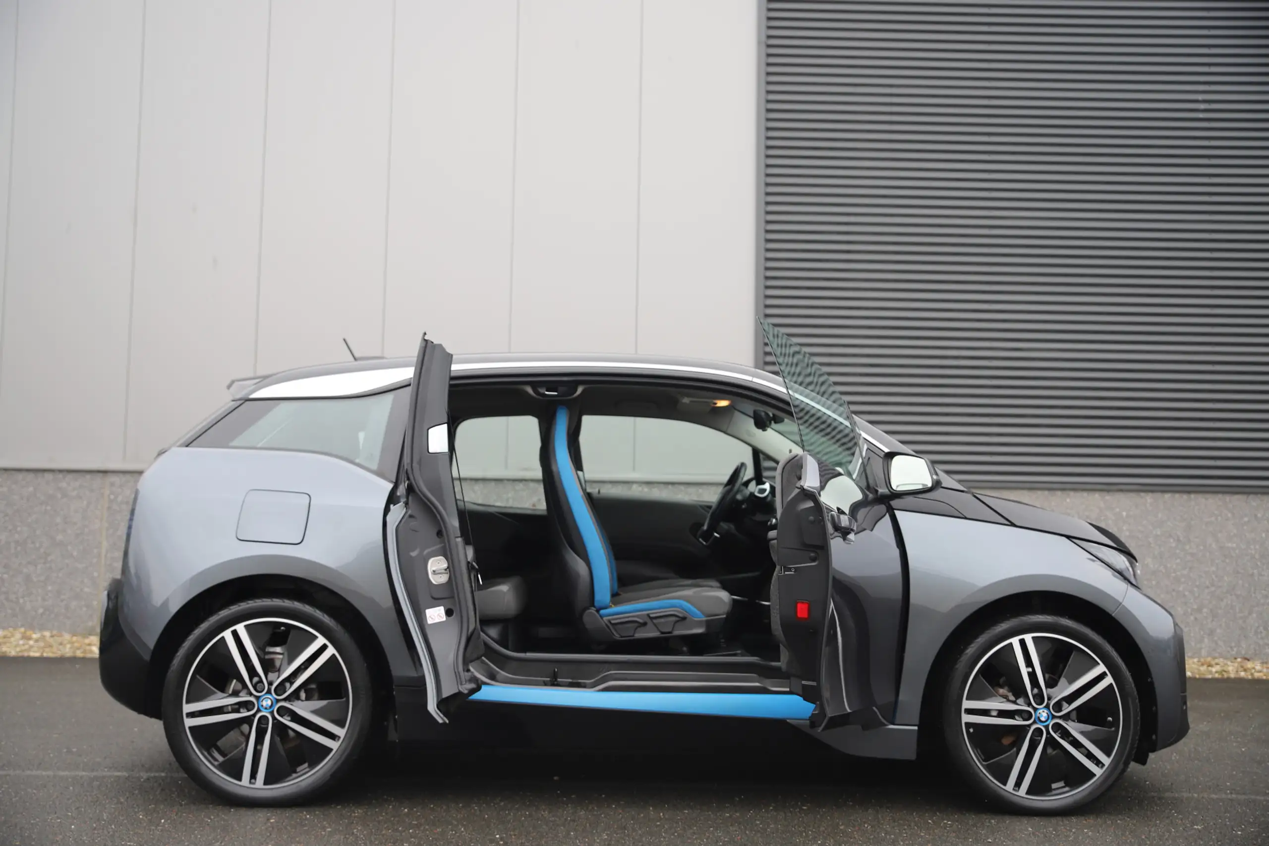 BMW - i3