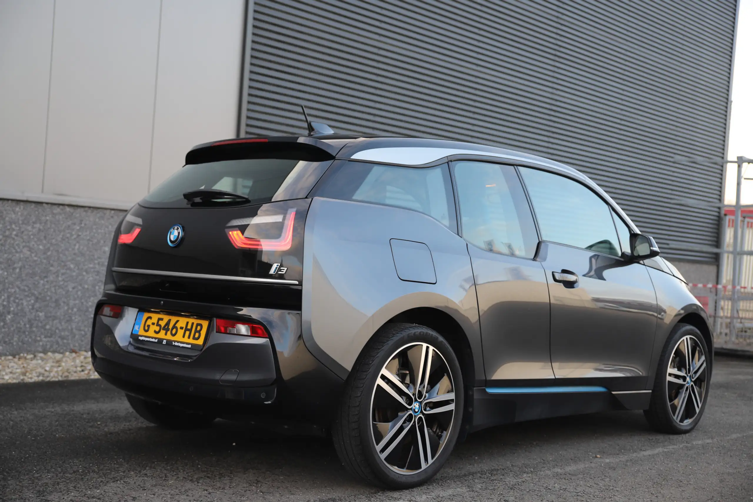 BMW - i3