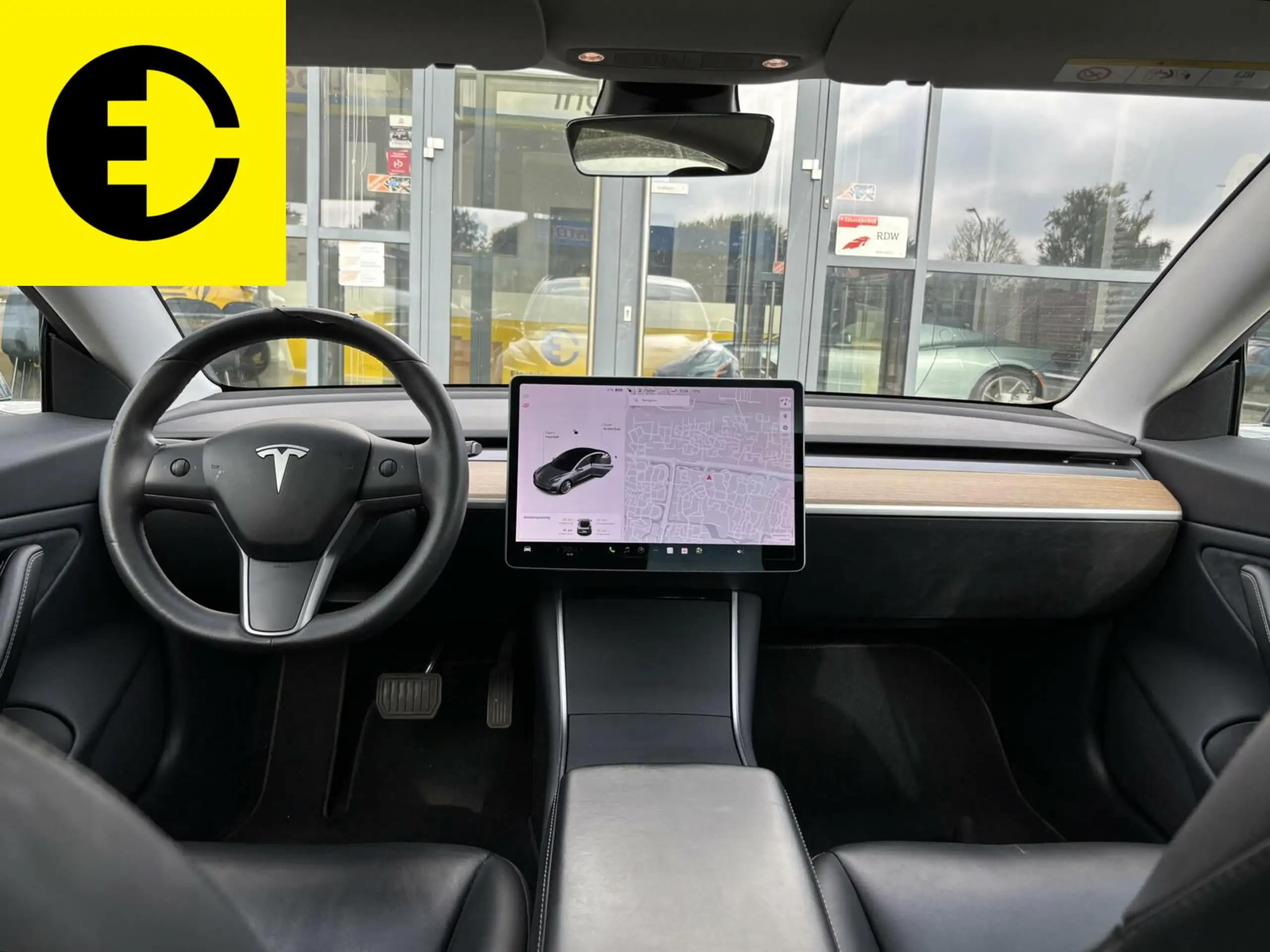 Tesla - Model 3