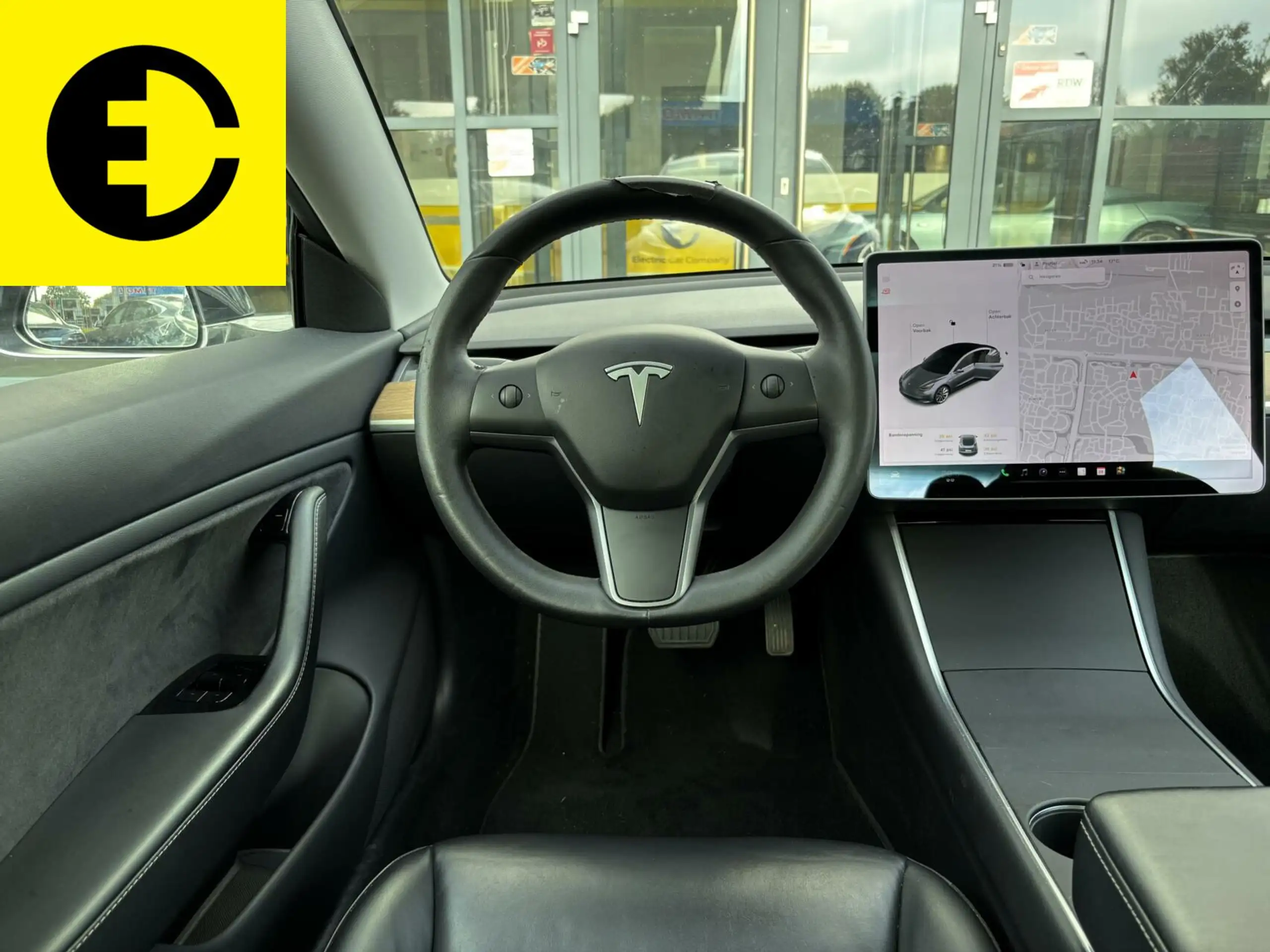 Tesla - Model 3