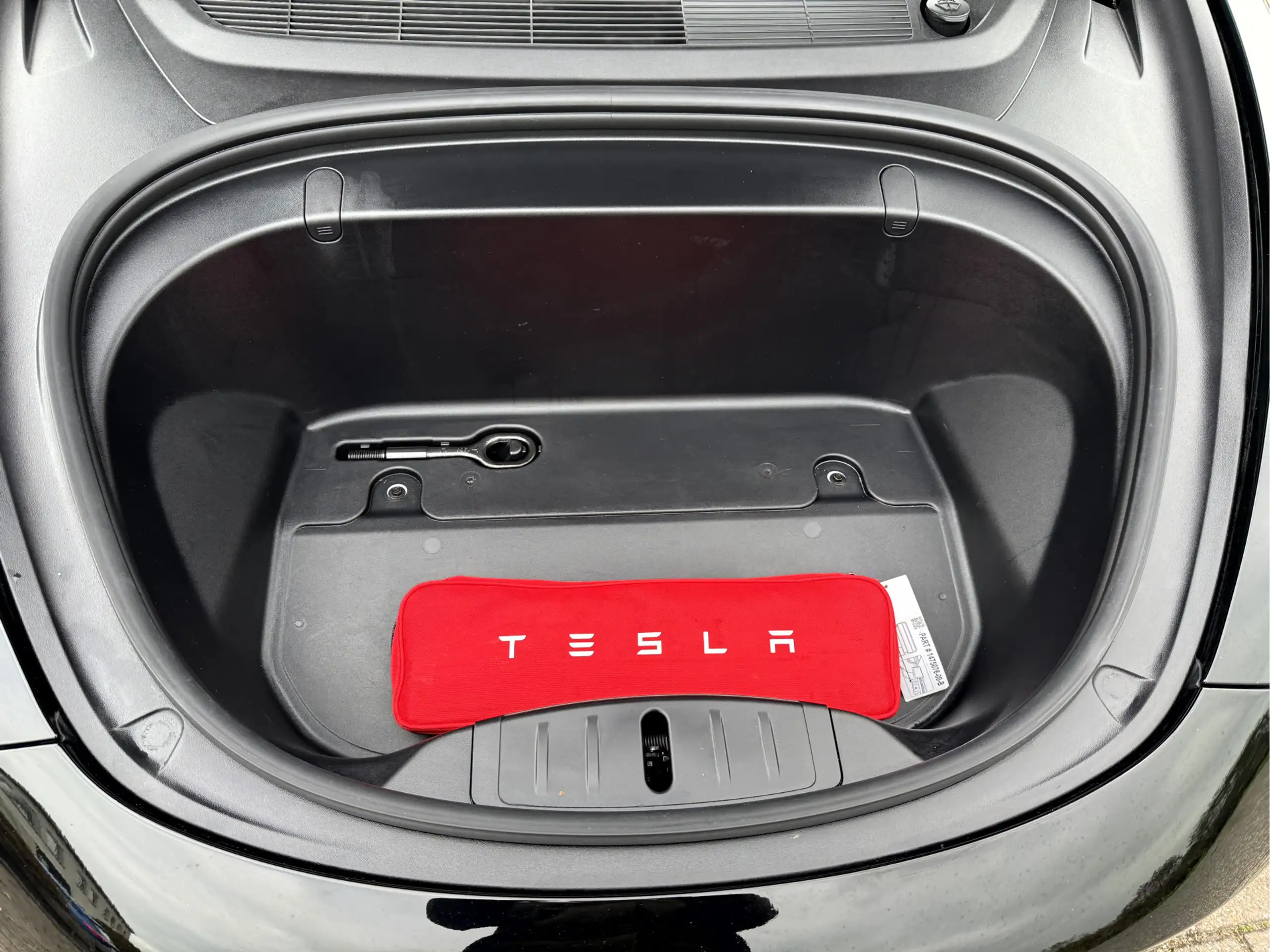 Tesla - Model 3