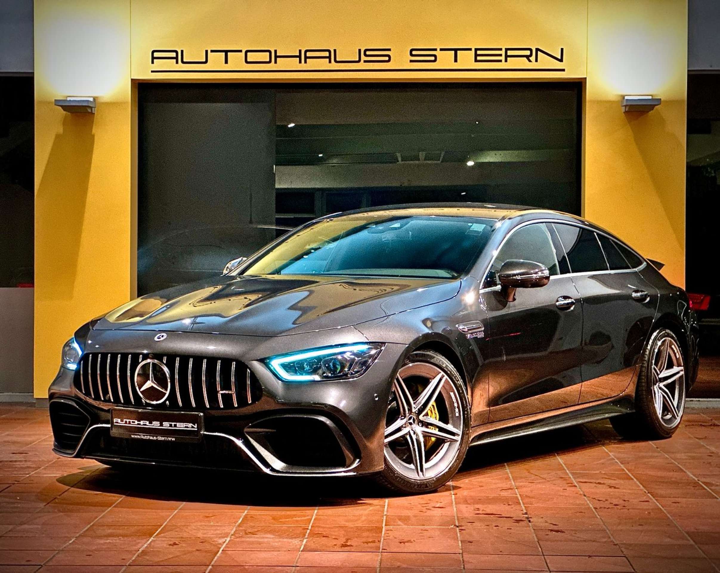 Mercedes-Benz - AMG GT