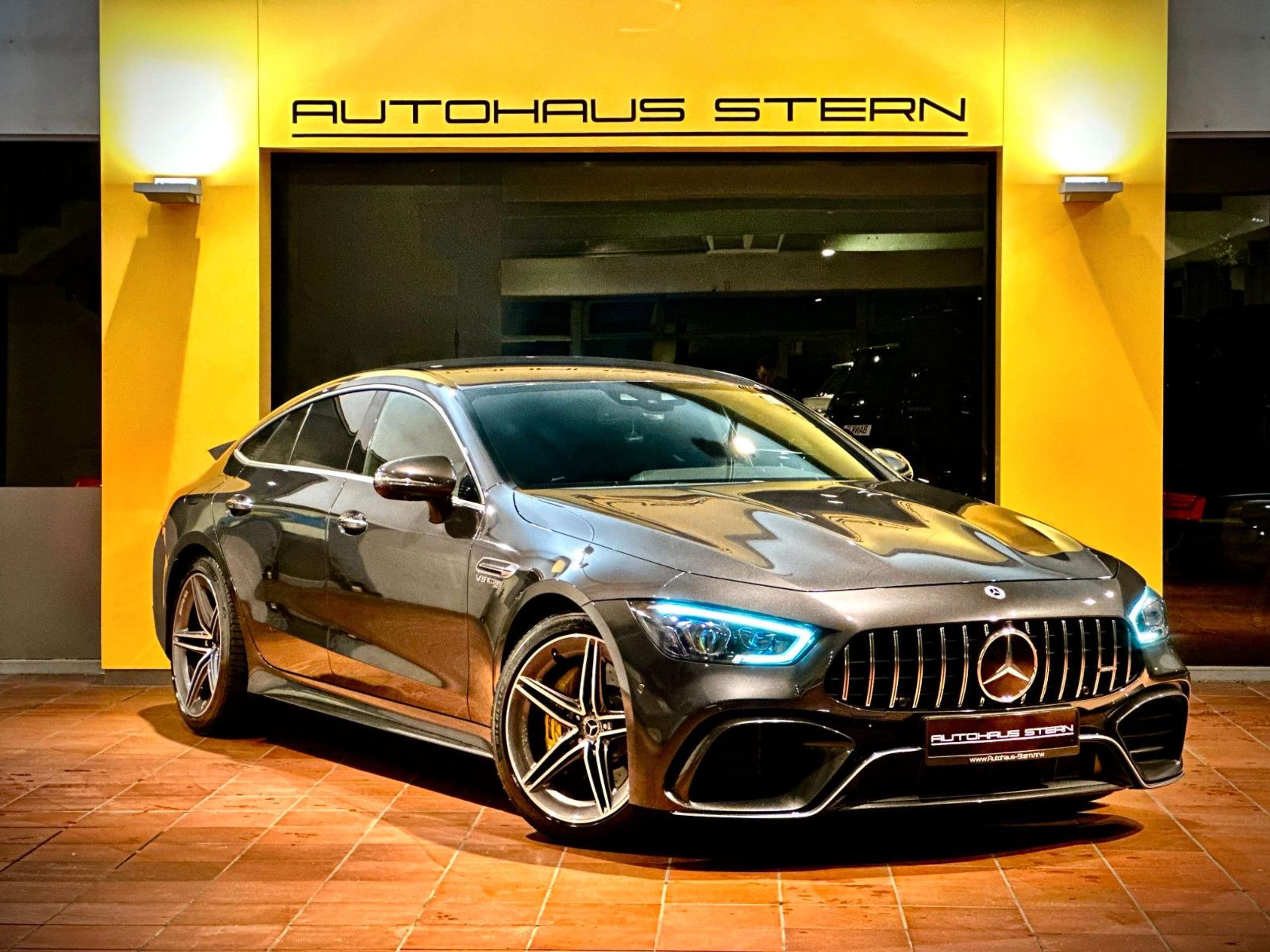 Mercedes-Benz - AMG GT