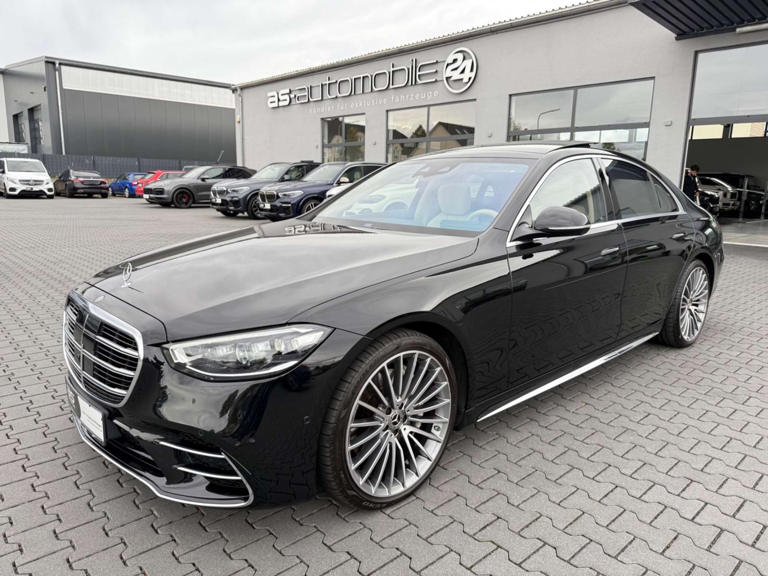 Mercedes-Benz - S 400