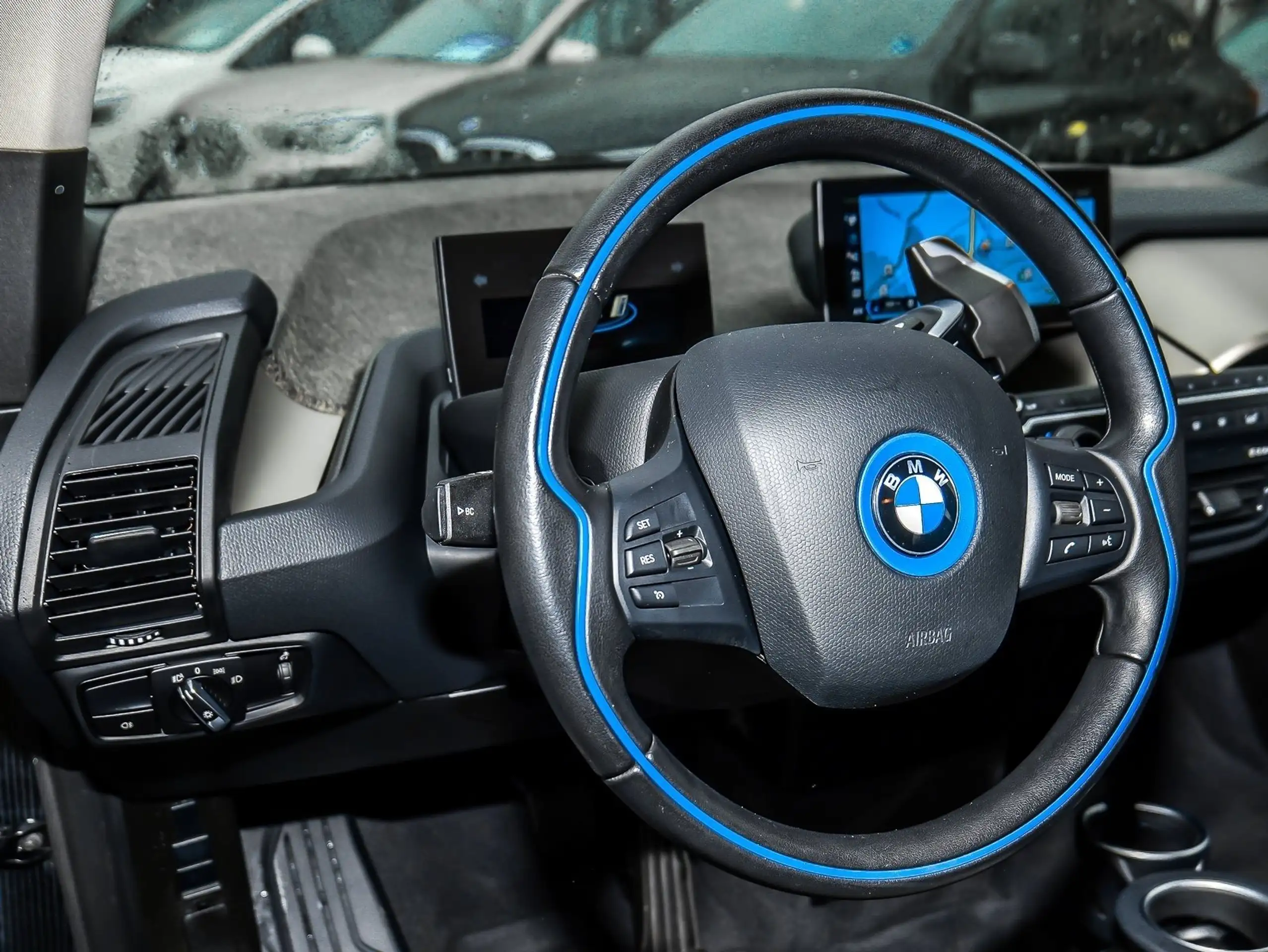 BMW - i3