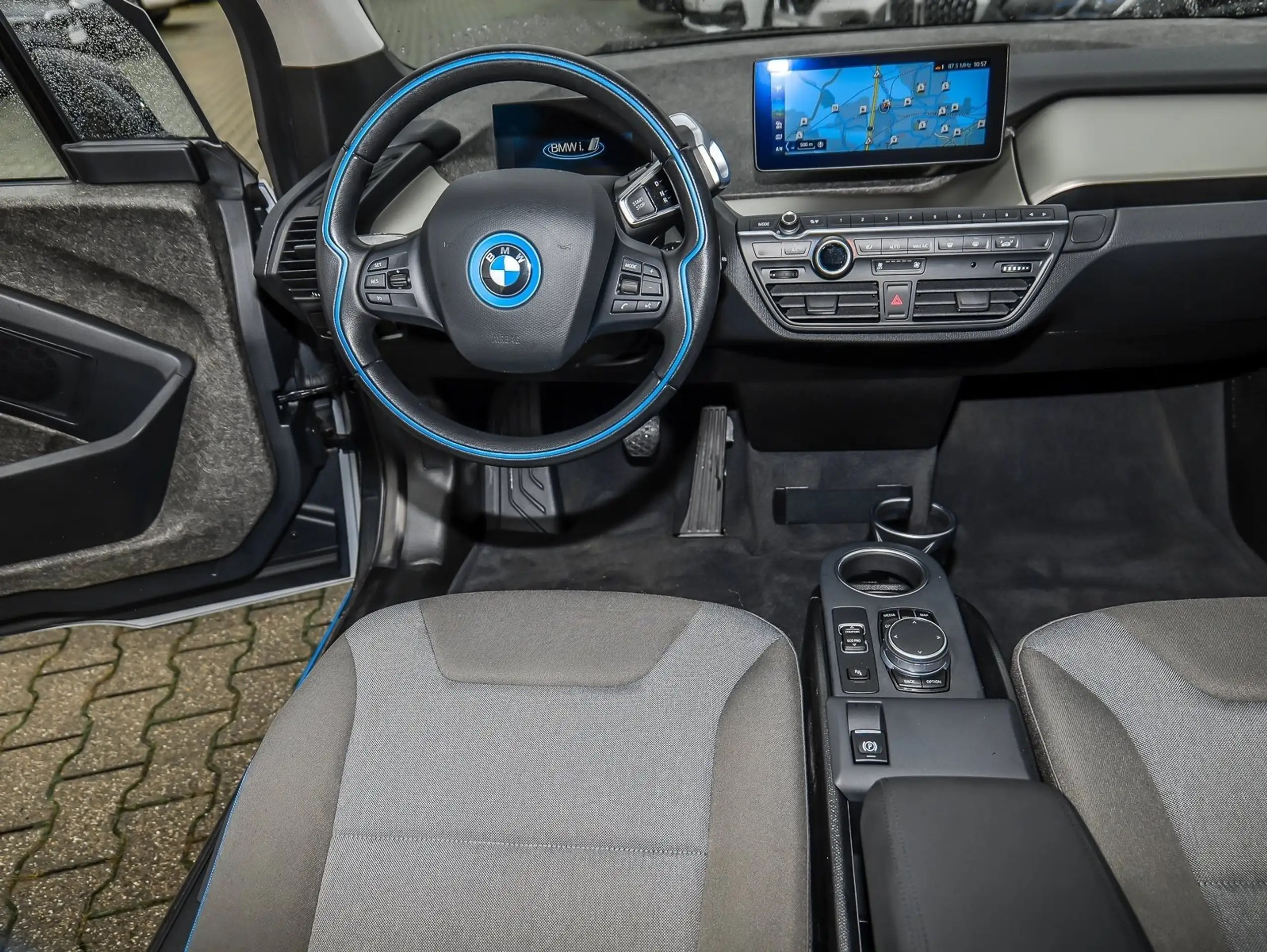 BMW - i3