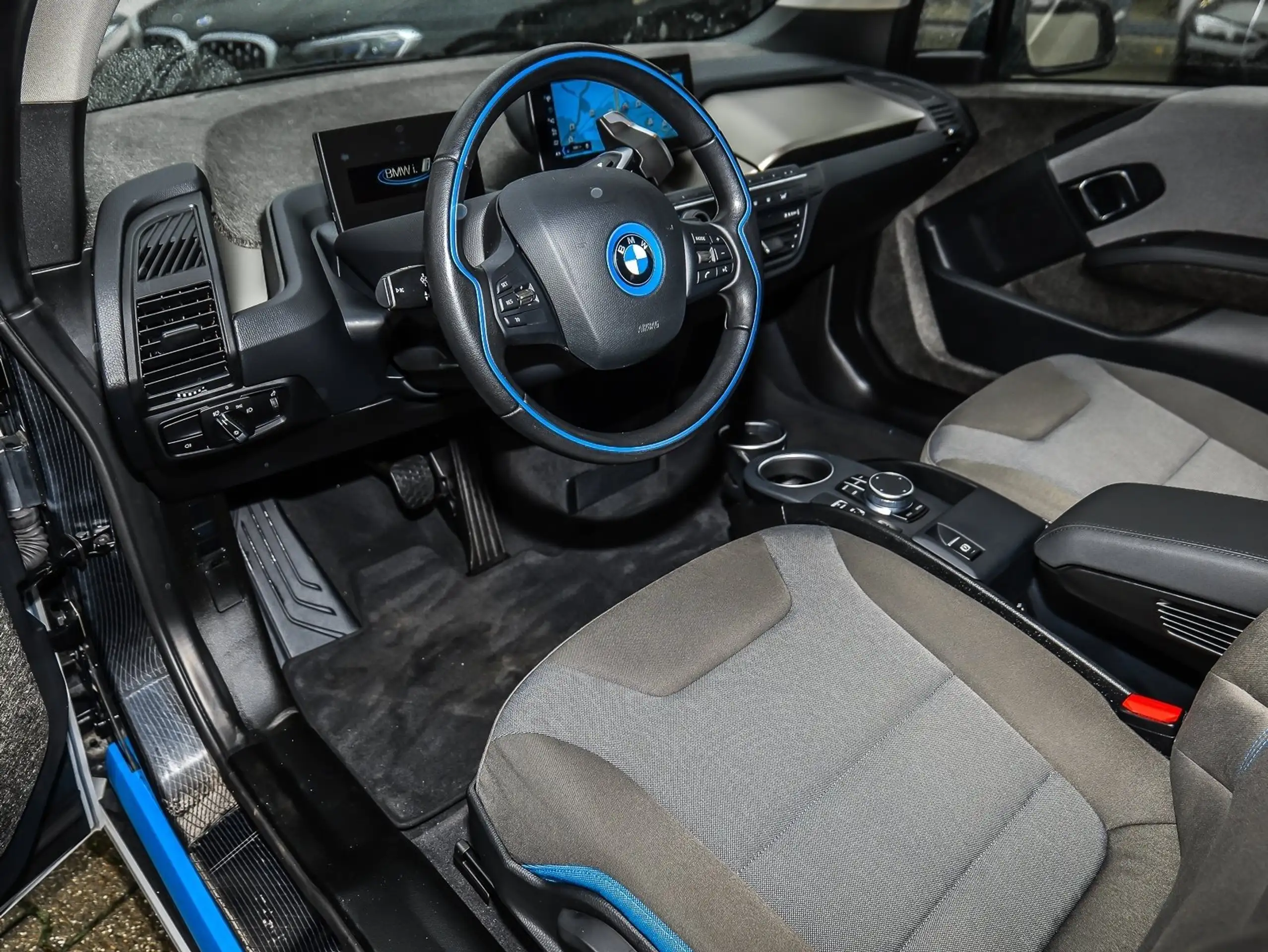 BMW - i3