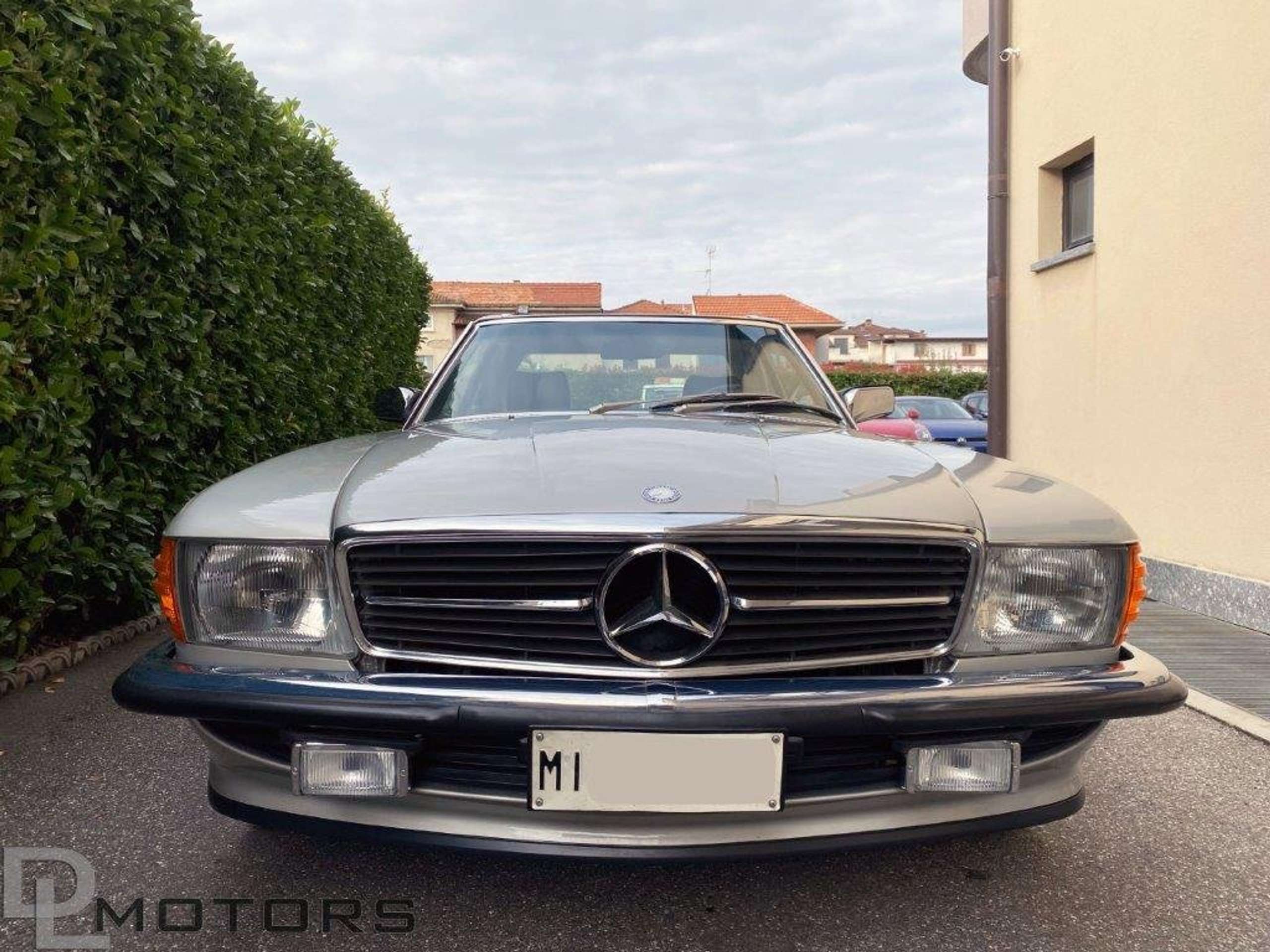 Mercedes-Benz - SL 300