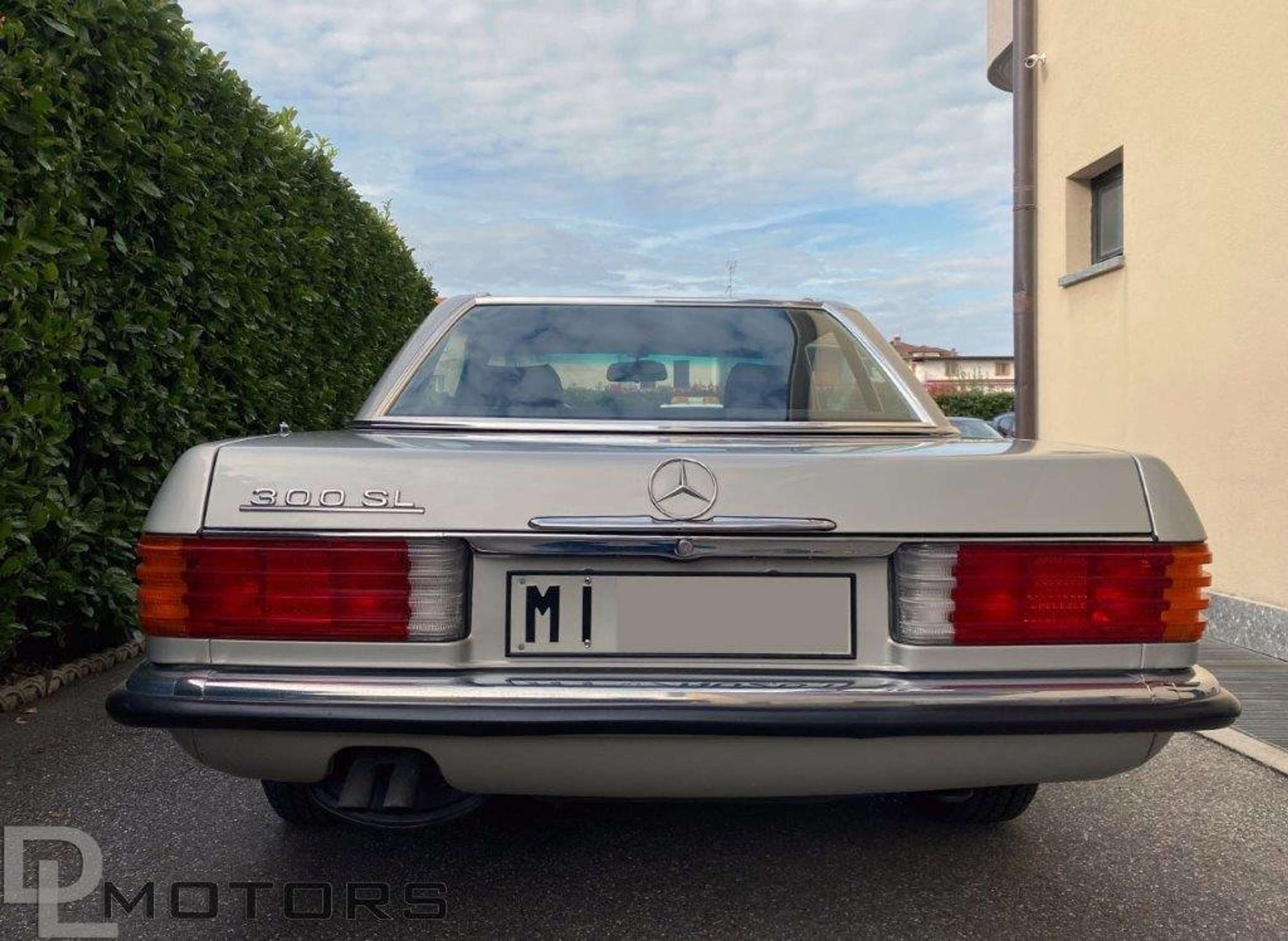 Mercedes-Benz - SL 300