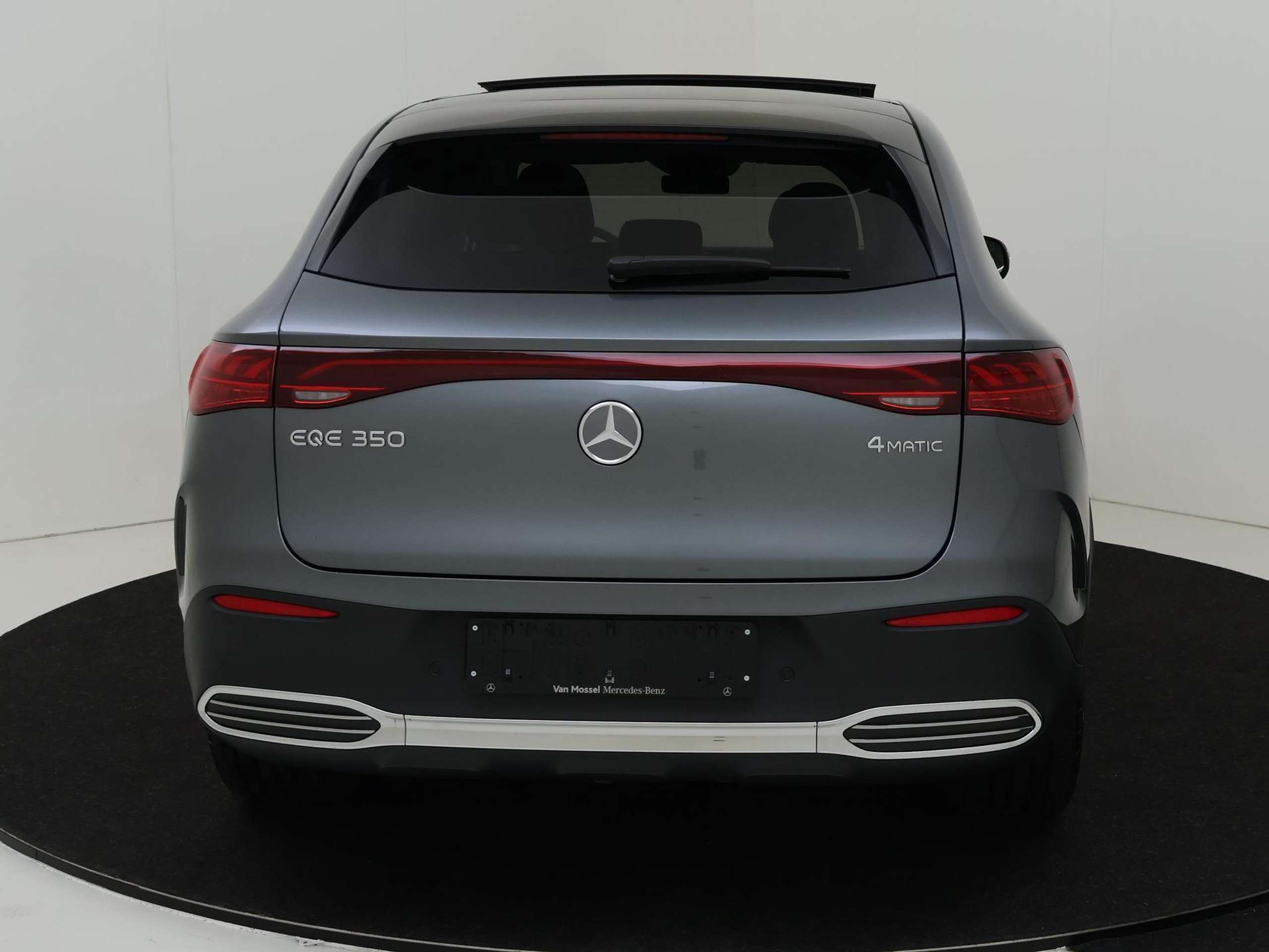 Mercedes-Benz - EQE SUV