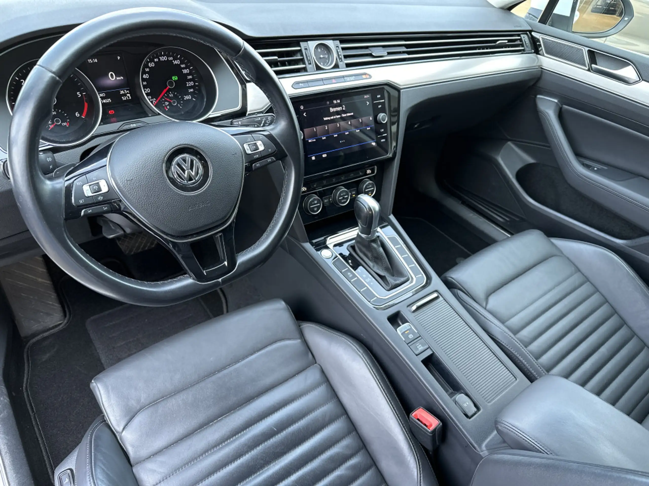 Volkswagen - Passat