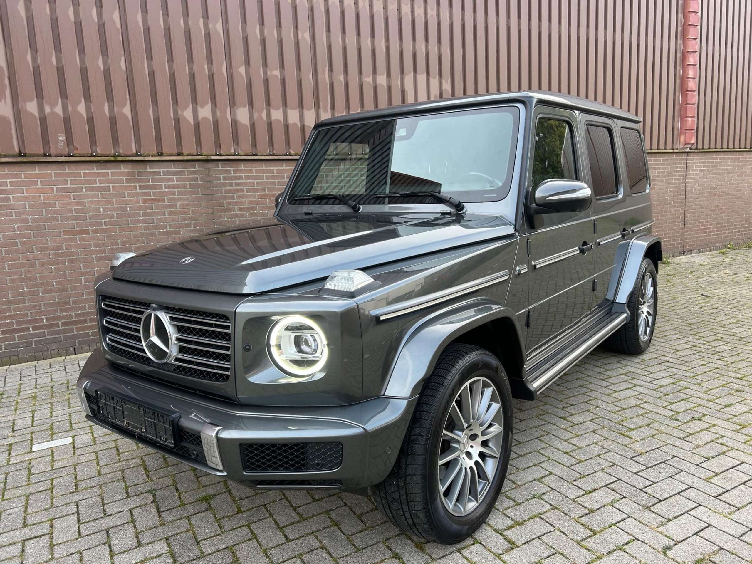 Mercedes-Benz - G 350