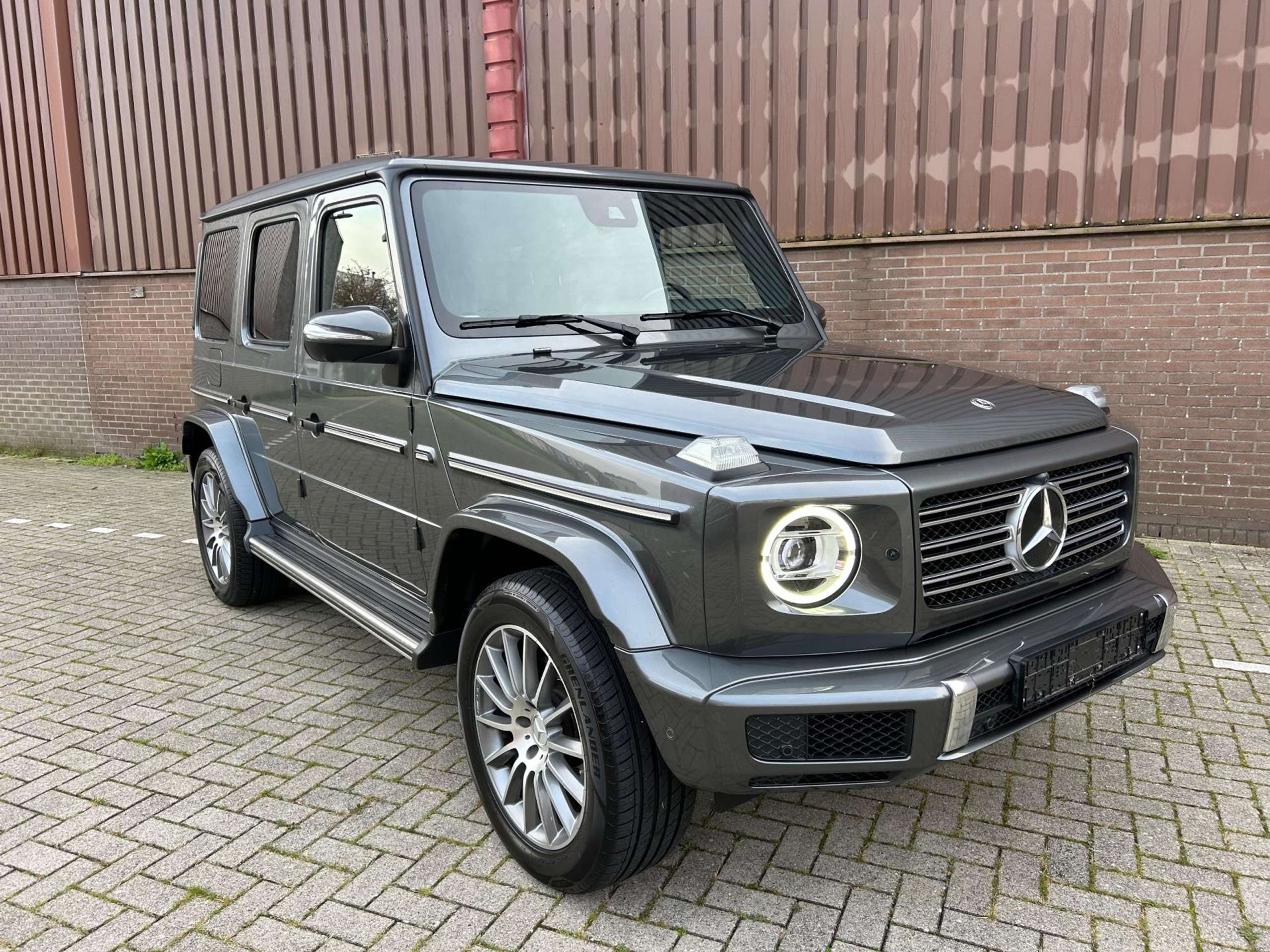 Mercedes-Benz - G 350