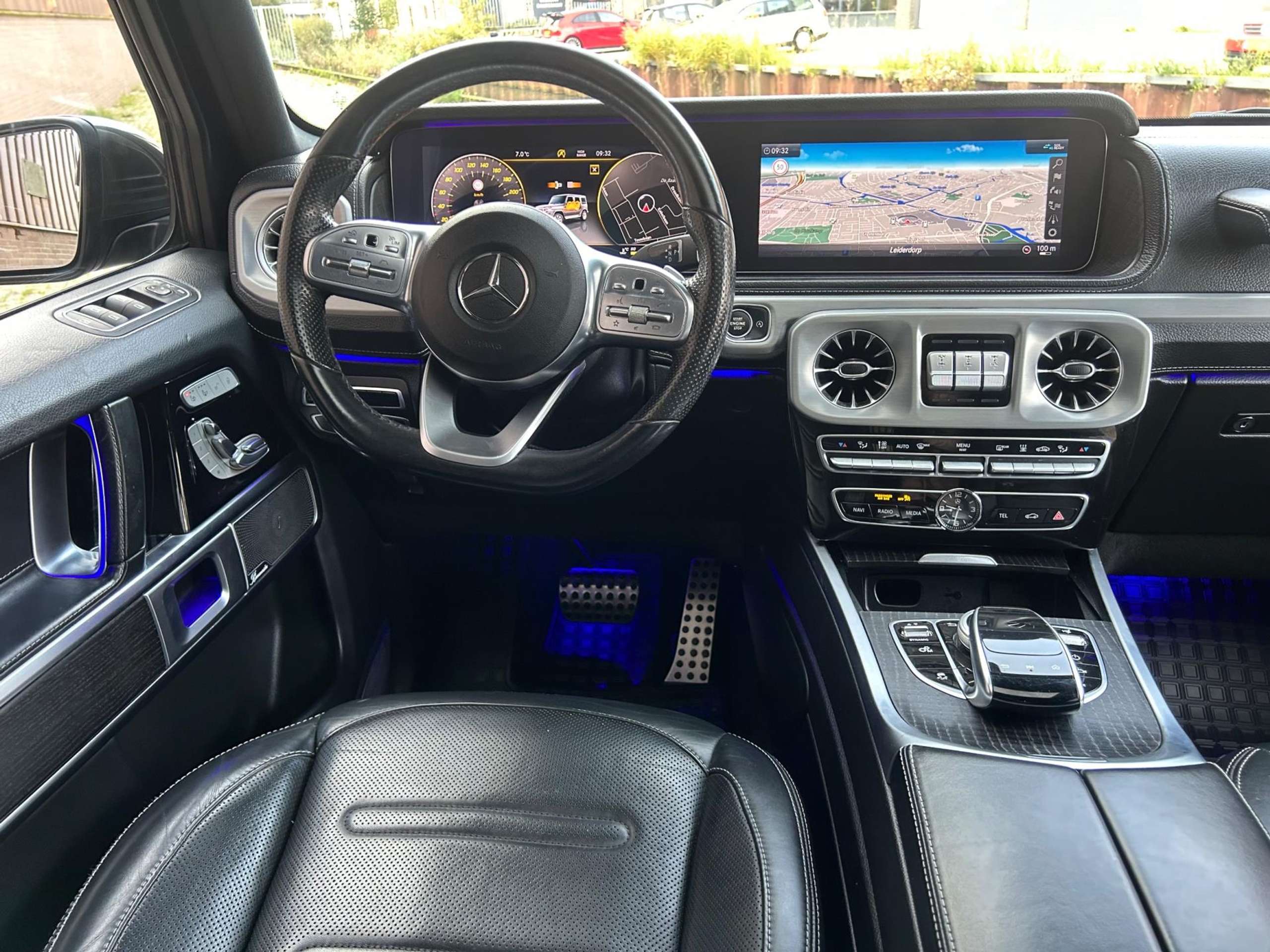 Mercedes-Benz - G 350