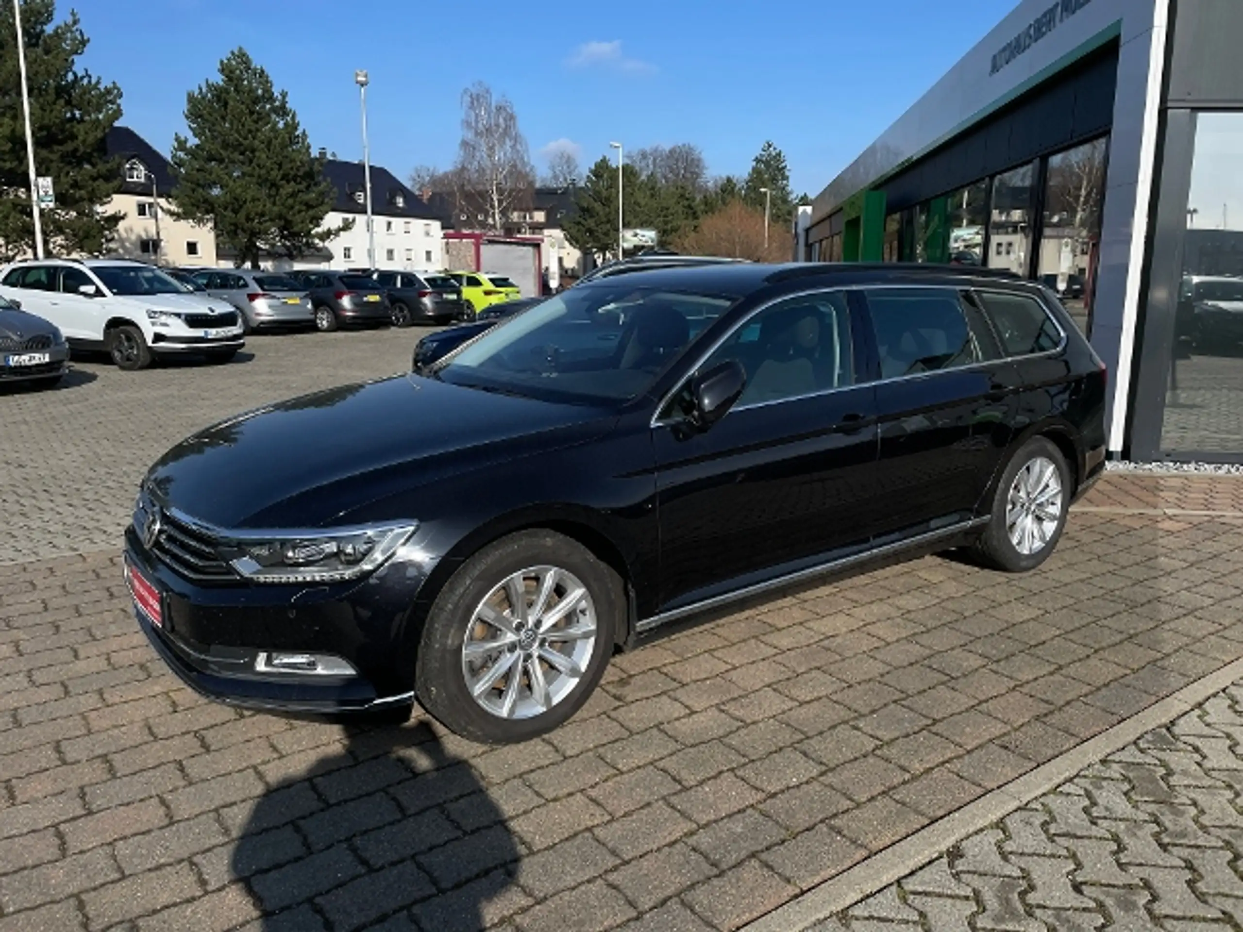 Volkswagen - Passat Variant