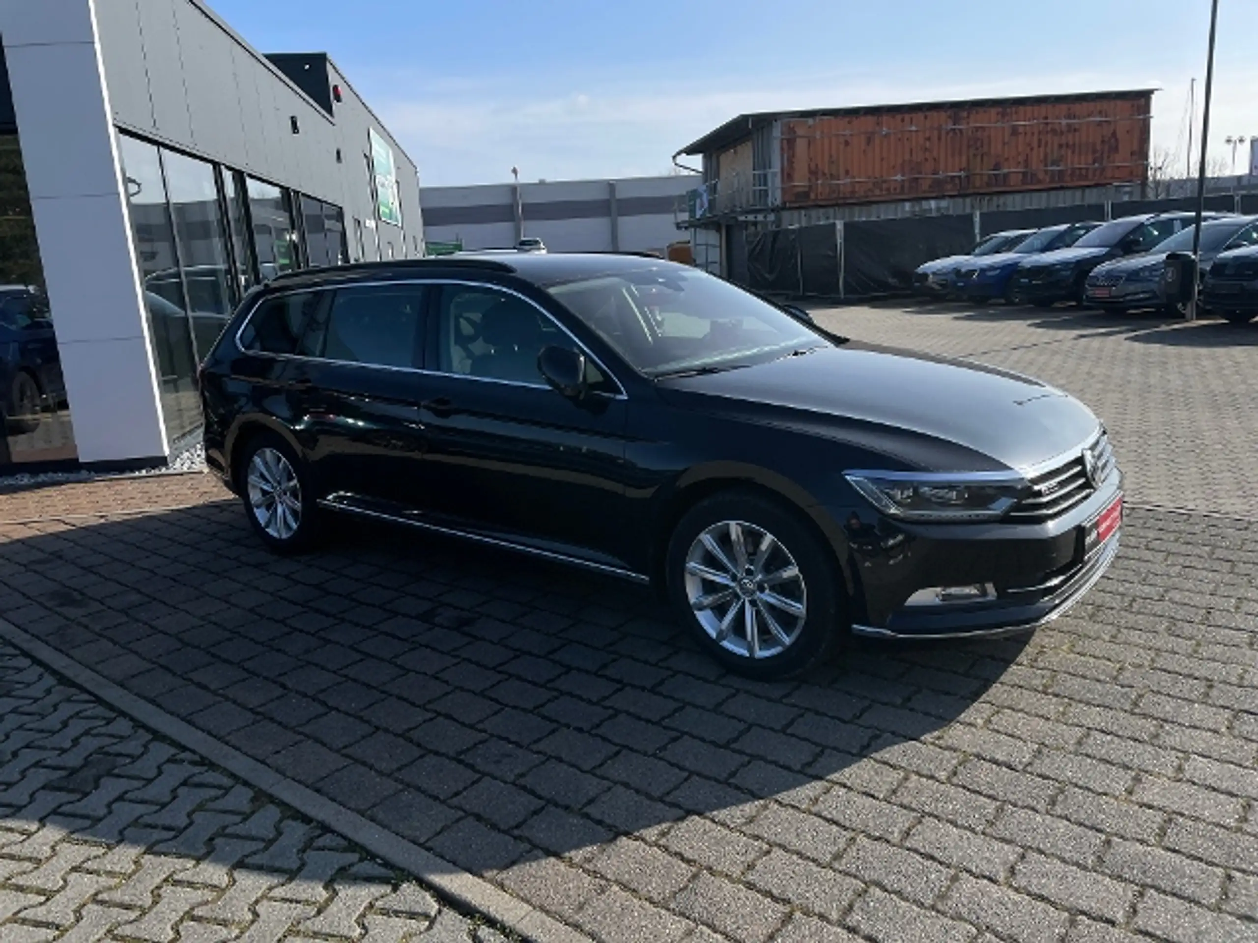 Volkswagen - Passat Variant