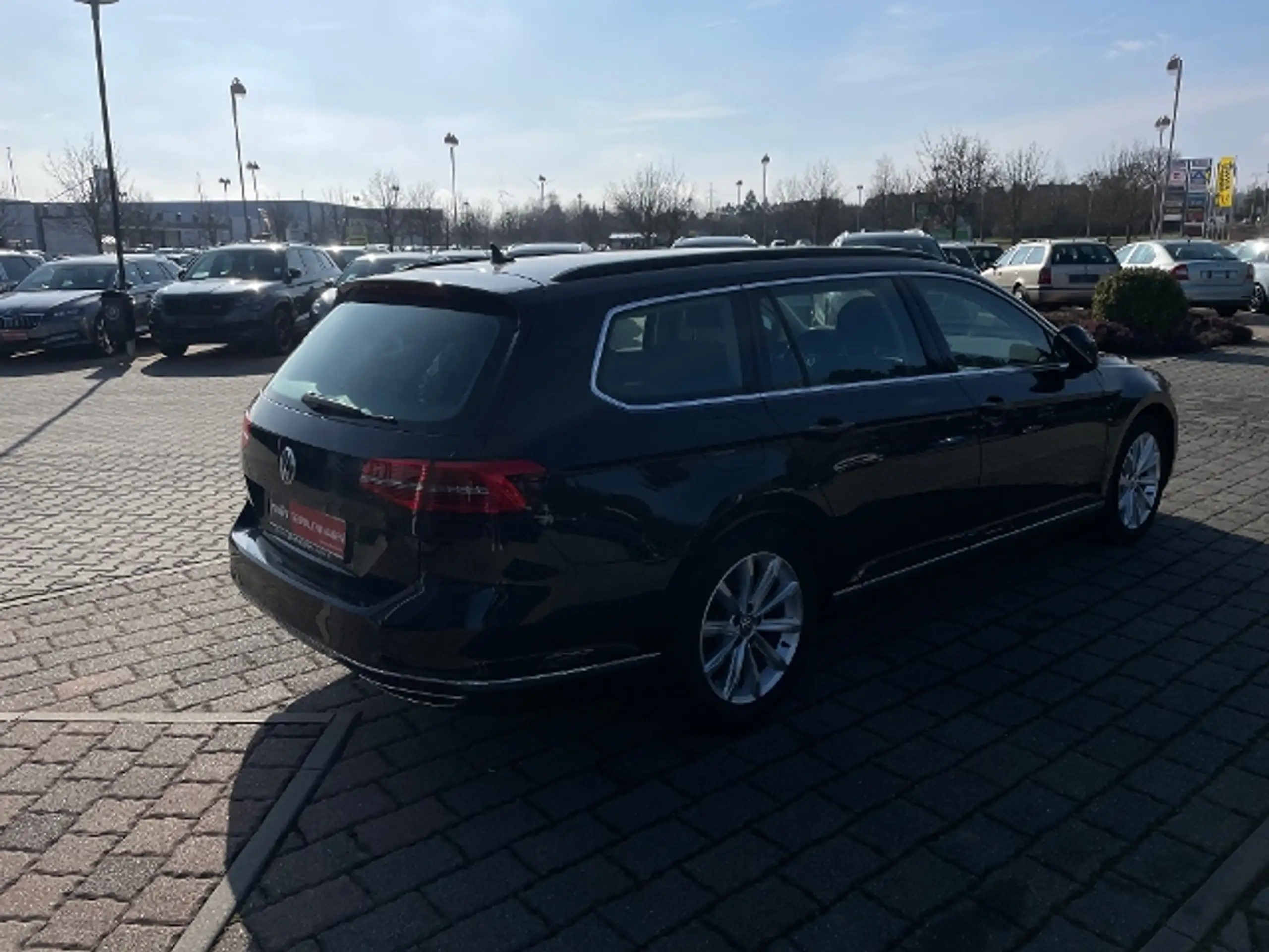 Volkswagen - Passat Variant