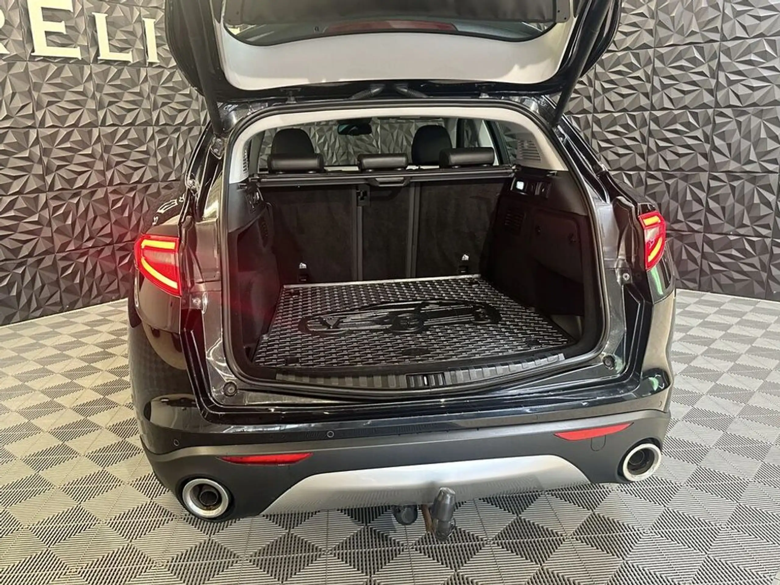 Alfa Romeo - Stelvio