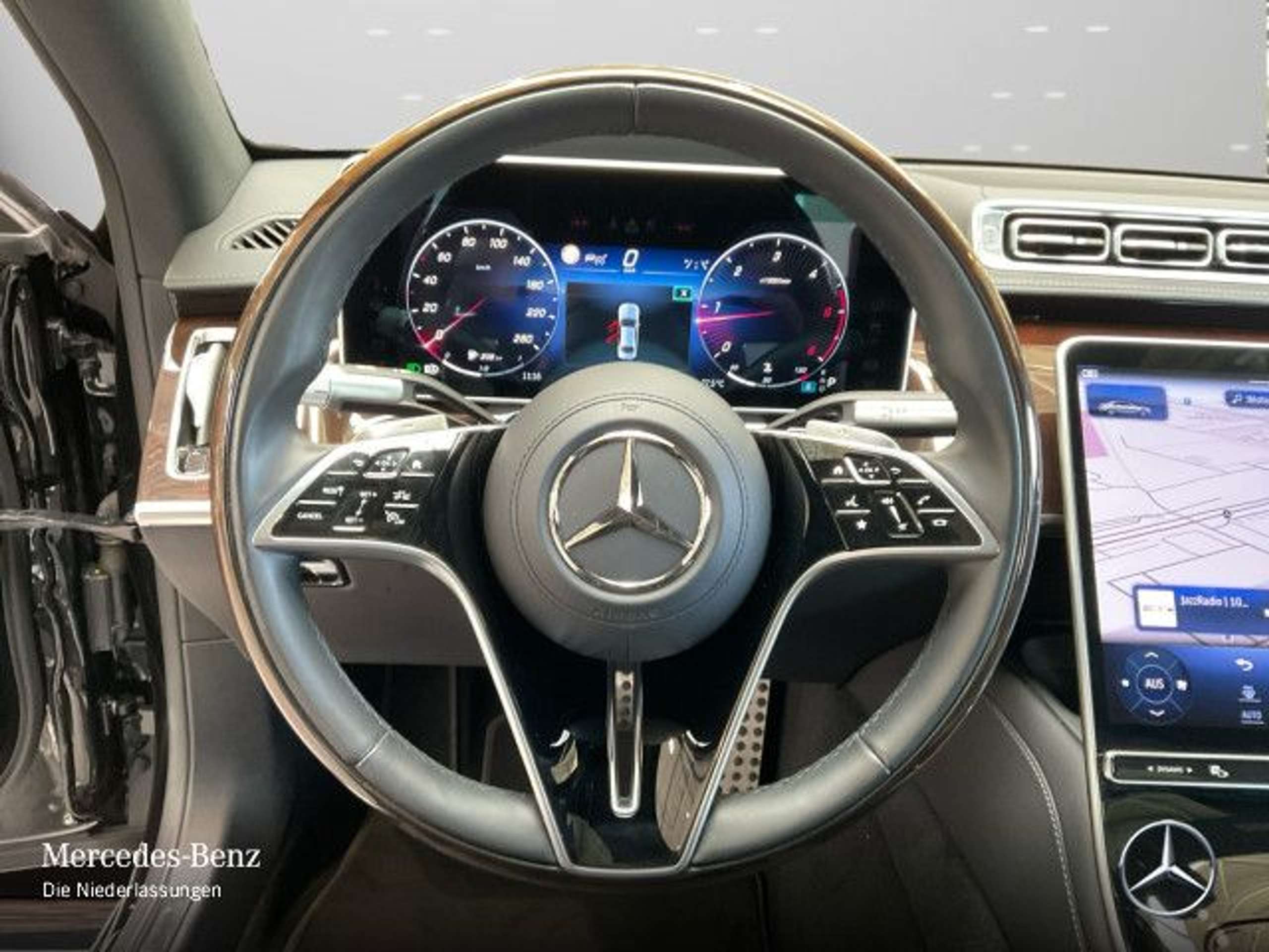 Mercedes-Benz - S 400