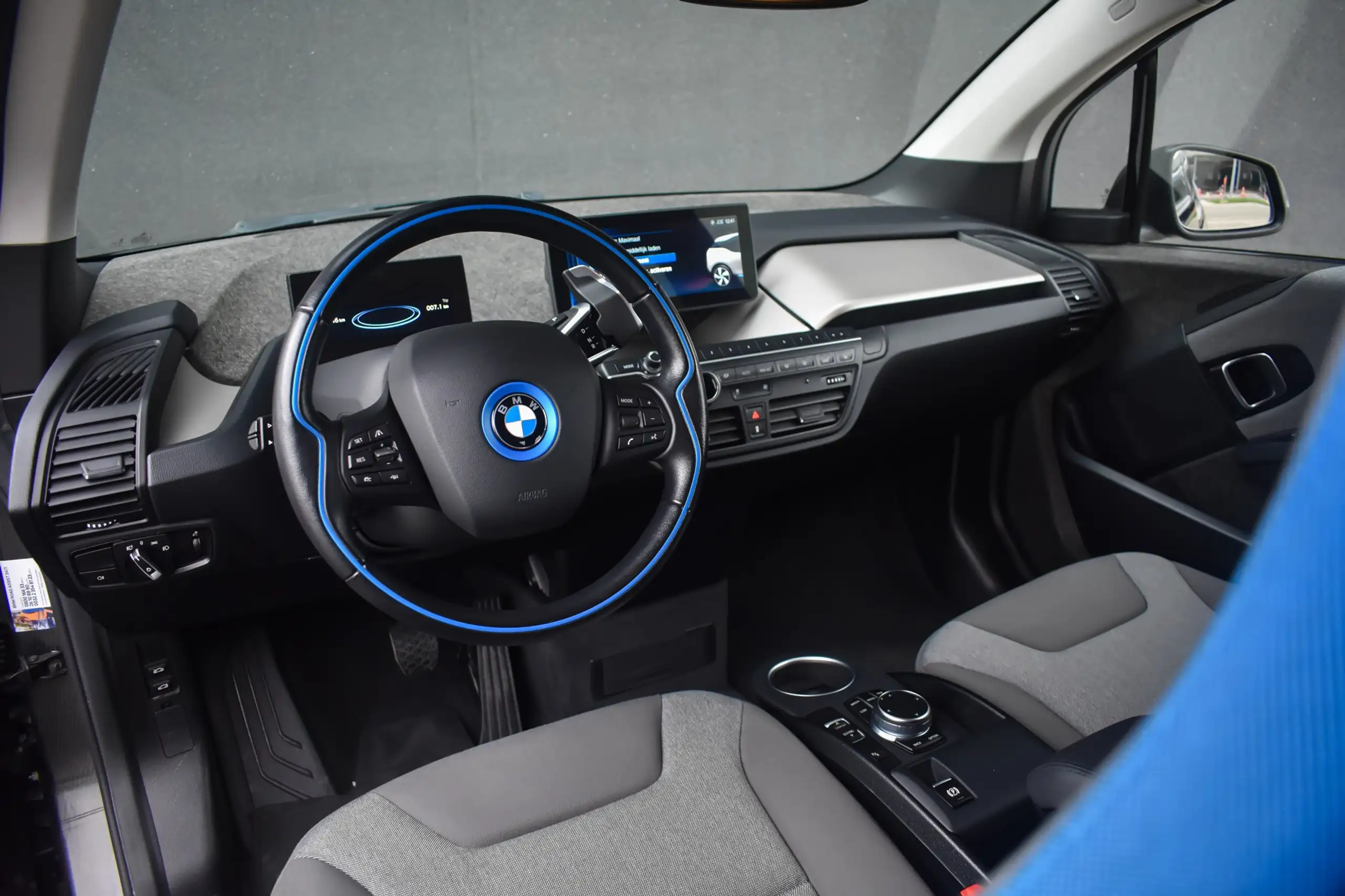 BMW - i3