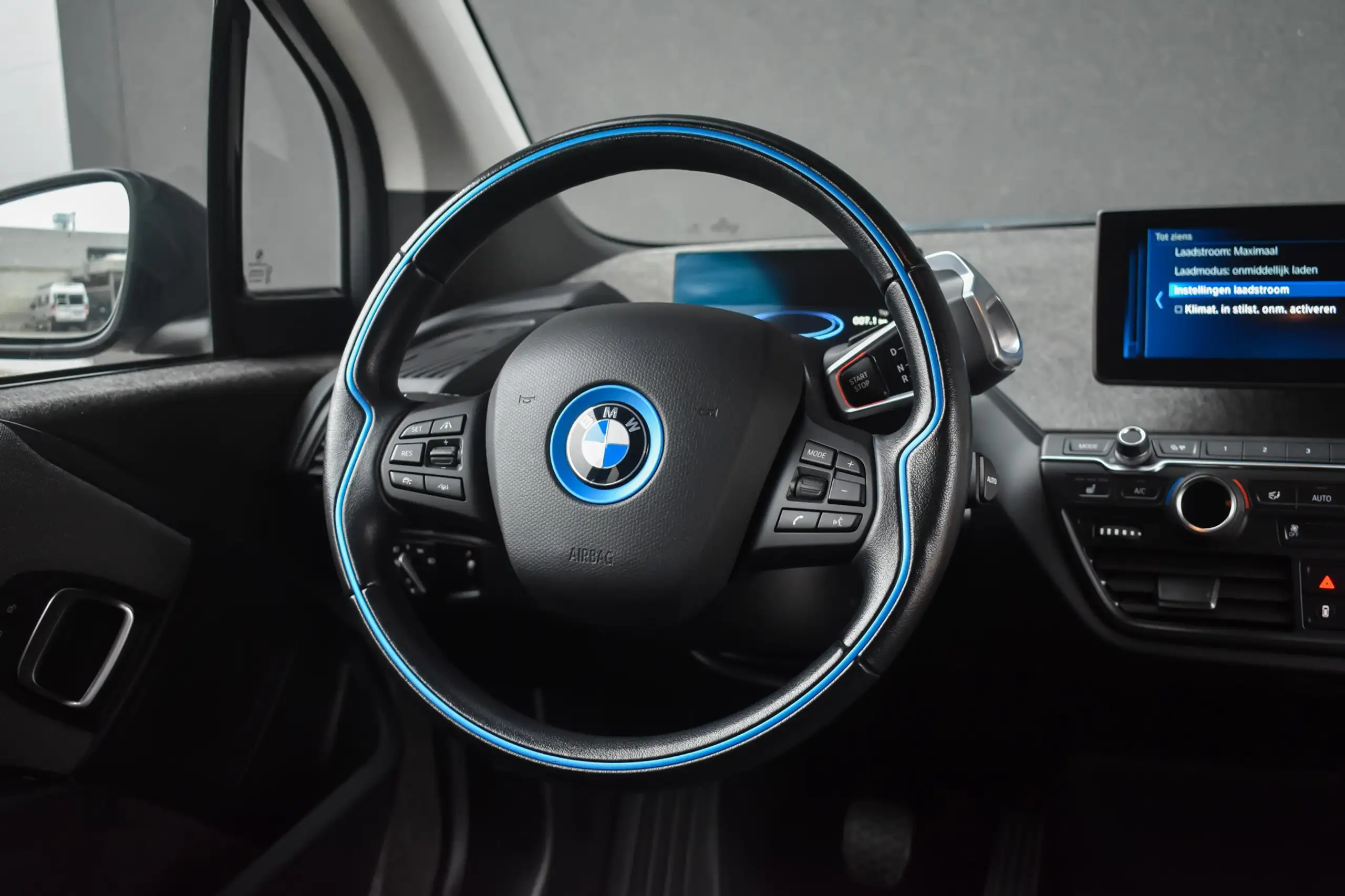 BMW - i3