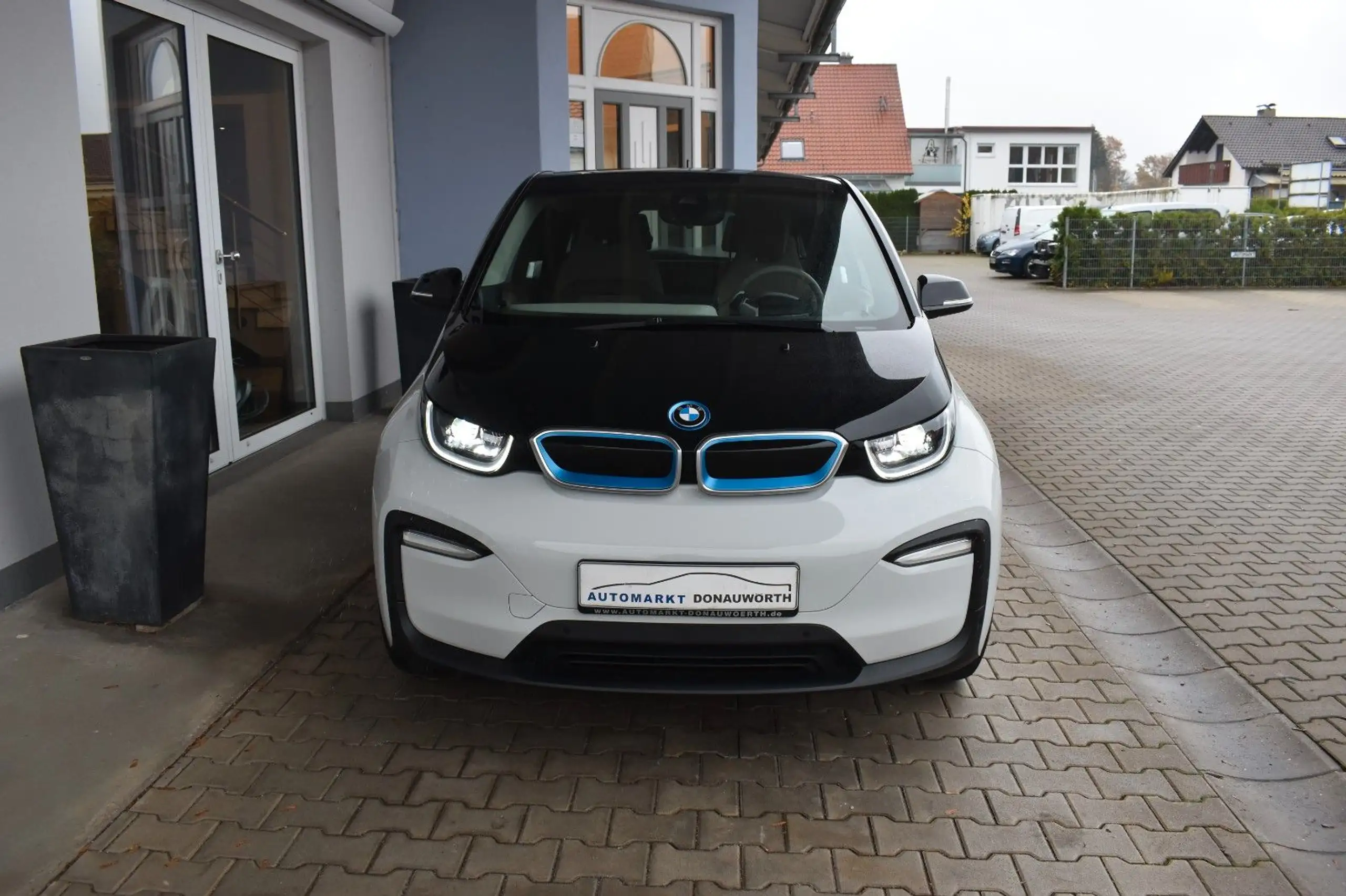 BMW - i3