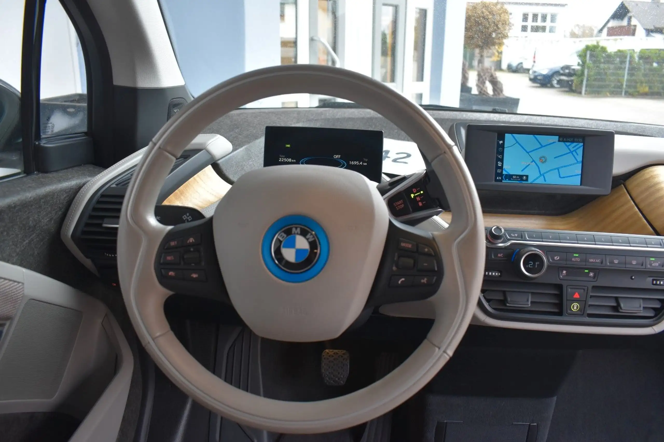 BMW - i3