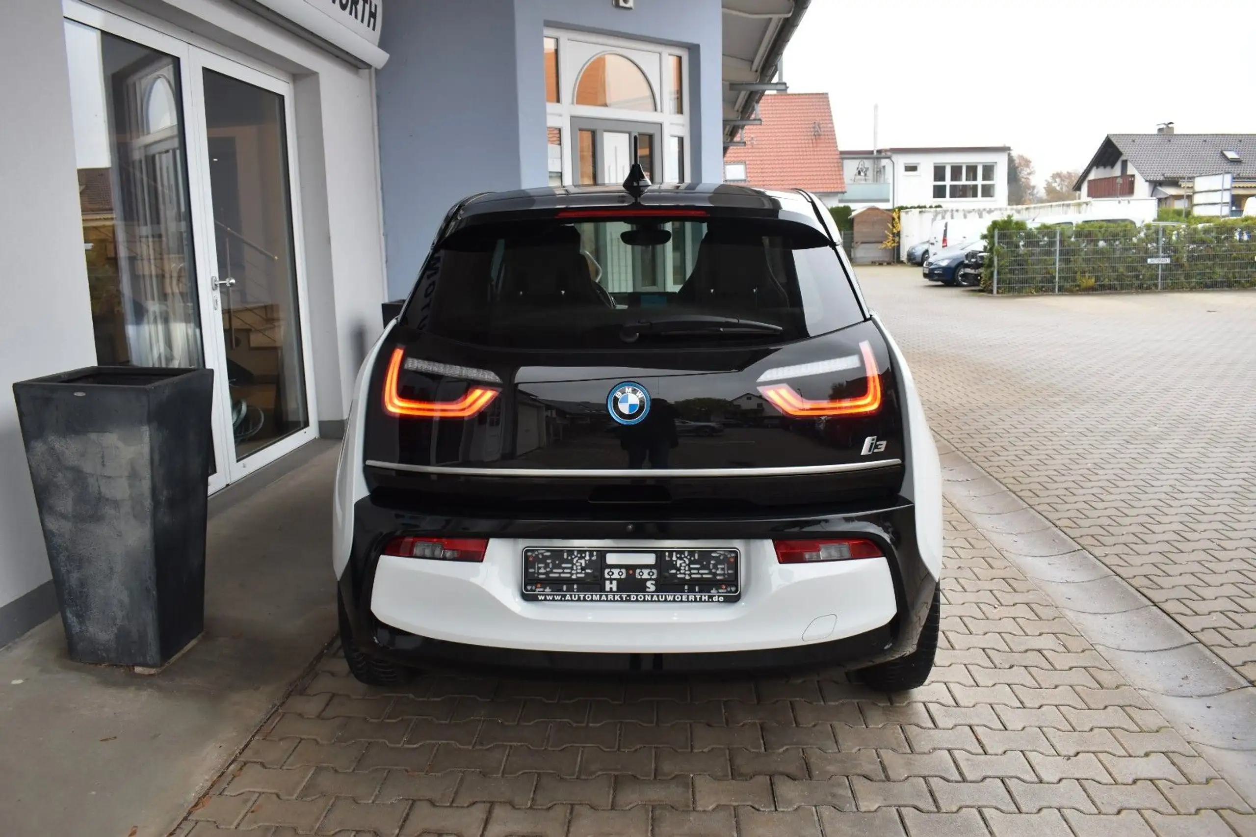 BMW - i3