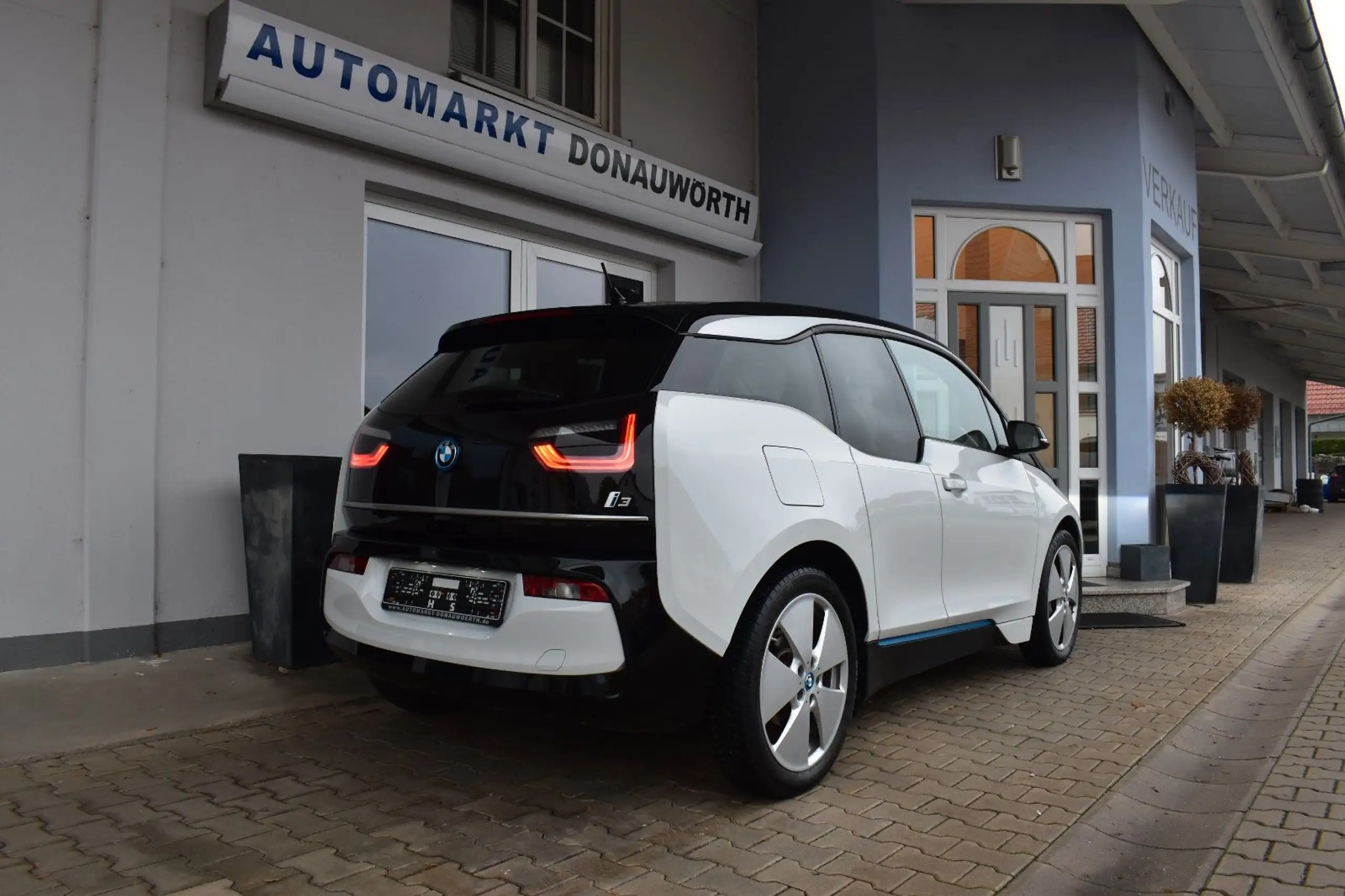 BMW - i3