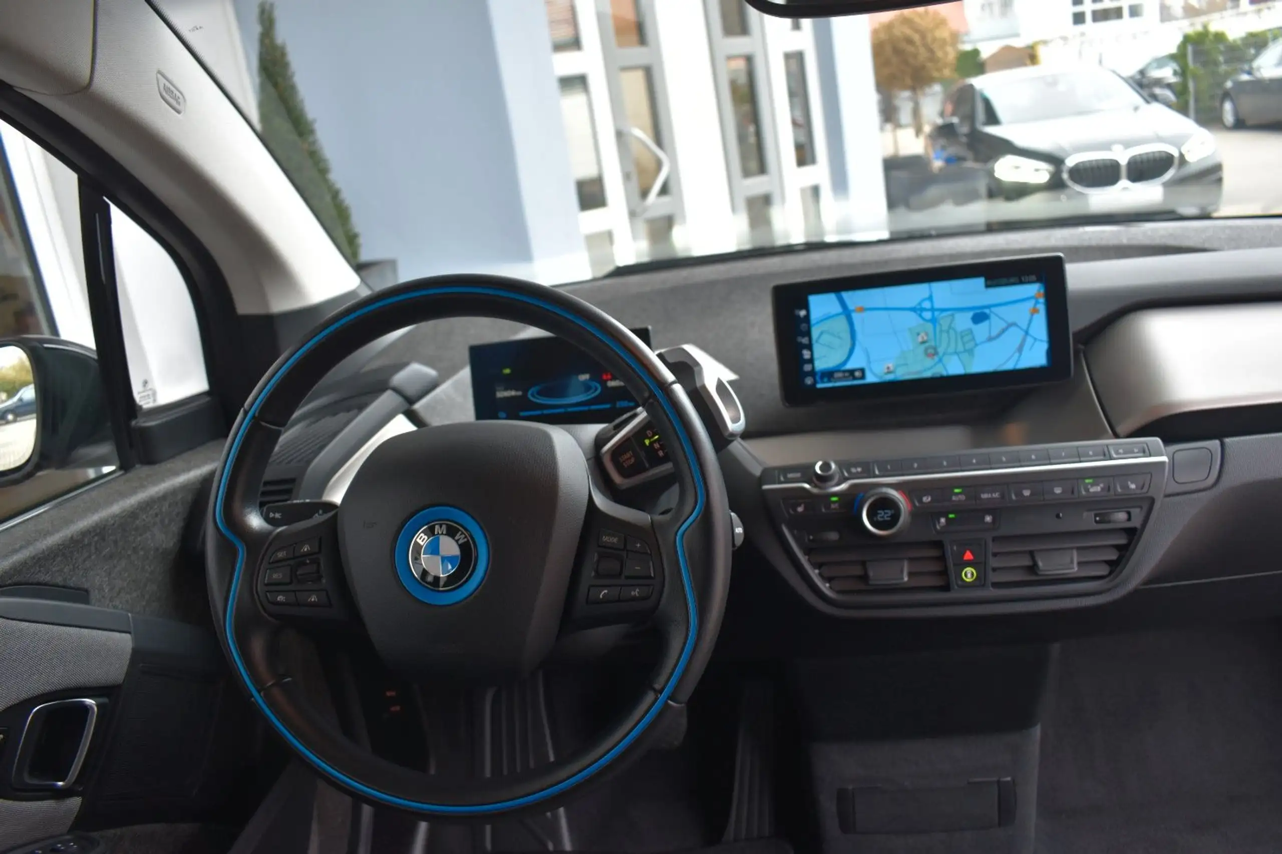 BMW - i3