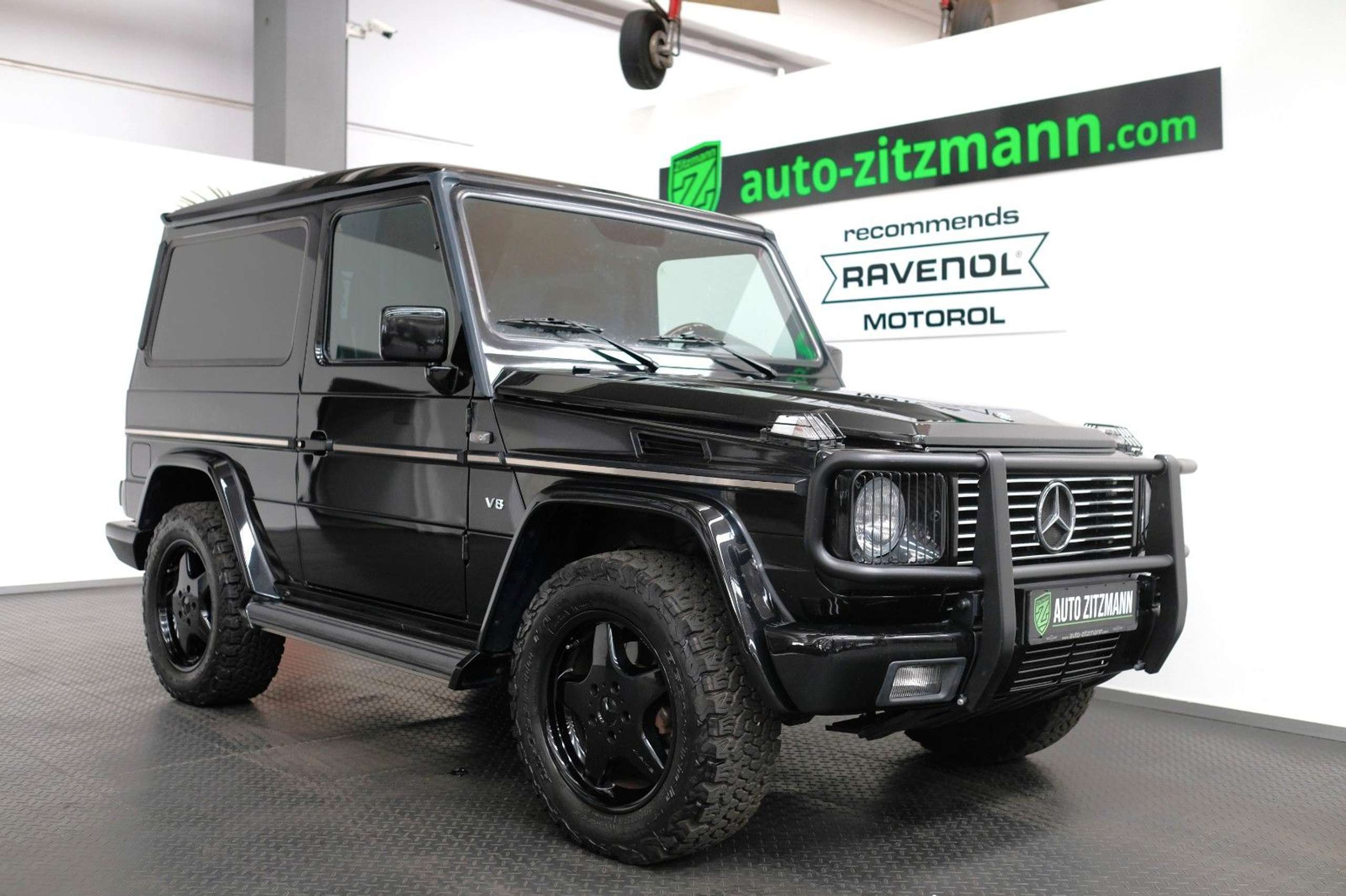 Mercedes-Benz - G 500