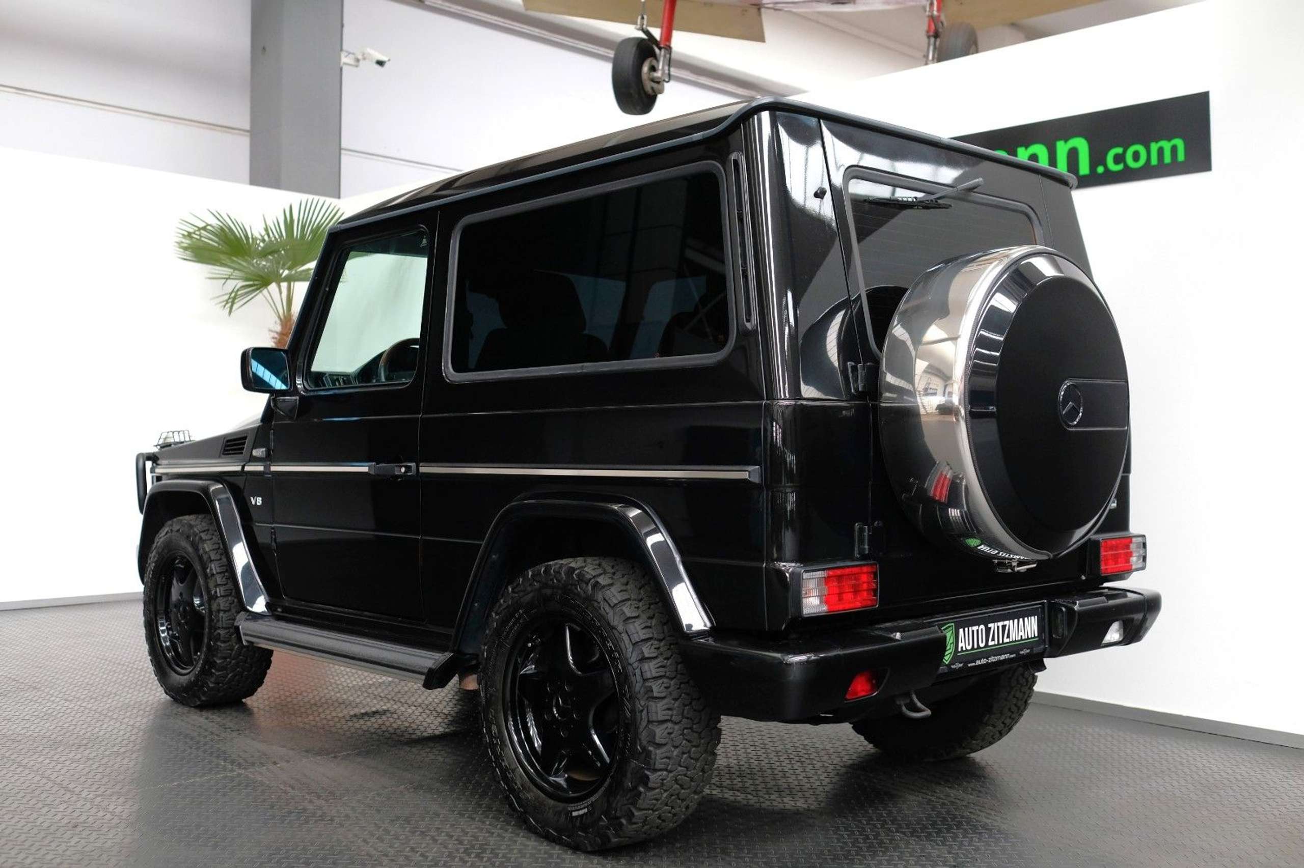 Mercedes-Benz - G 500