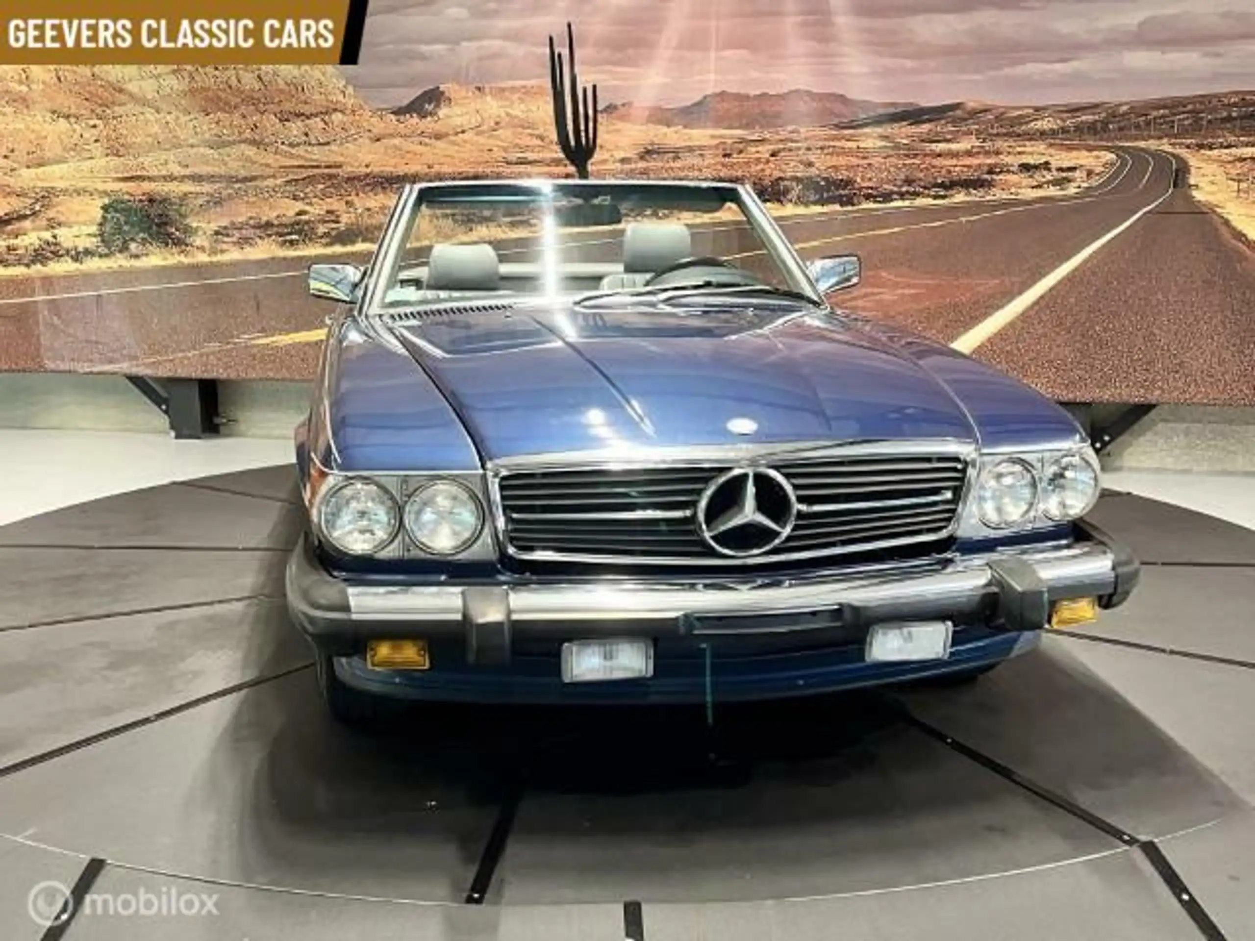 Mercedes-Benz - SL 560