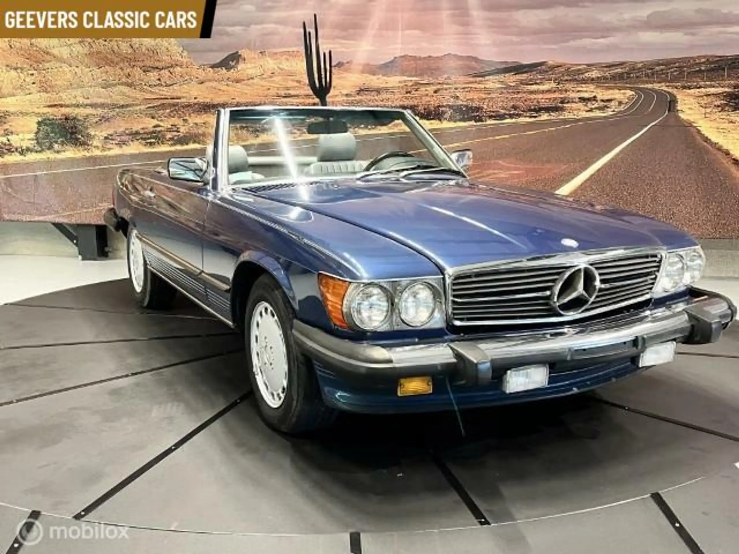 Mercedes-Benz - SL 560