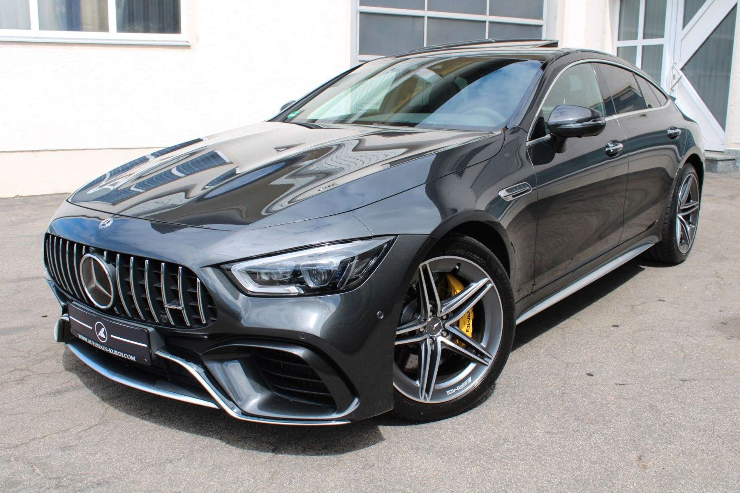 Mercedes-Benz - AMG GT