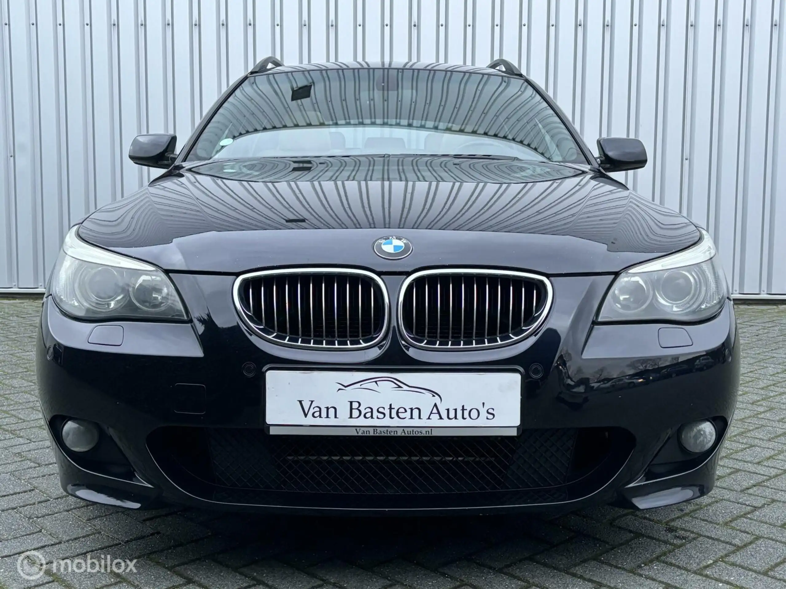 BMW - 545