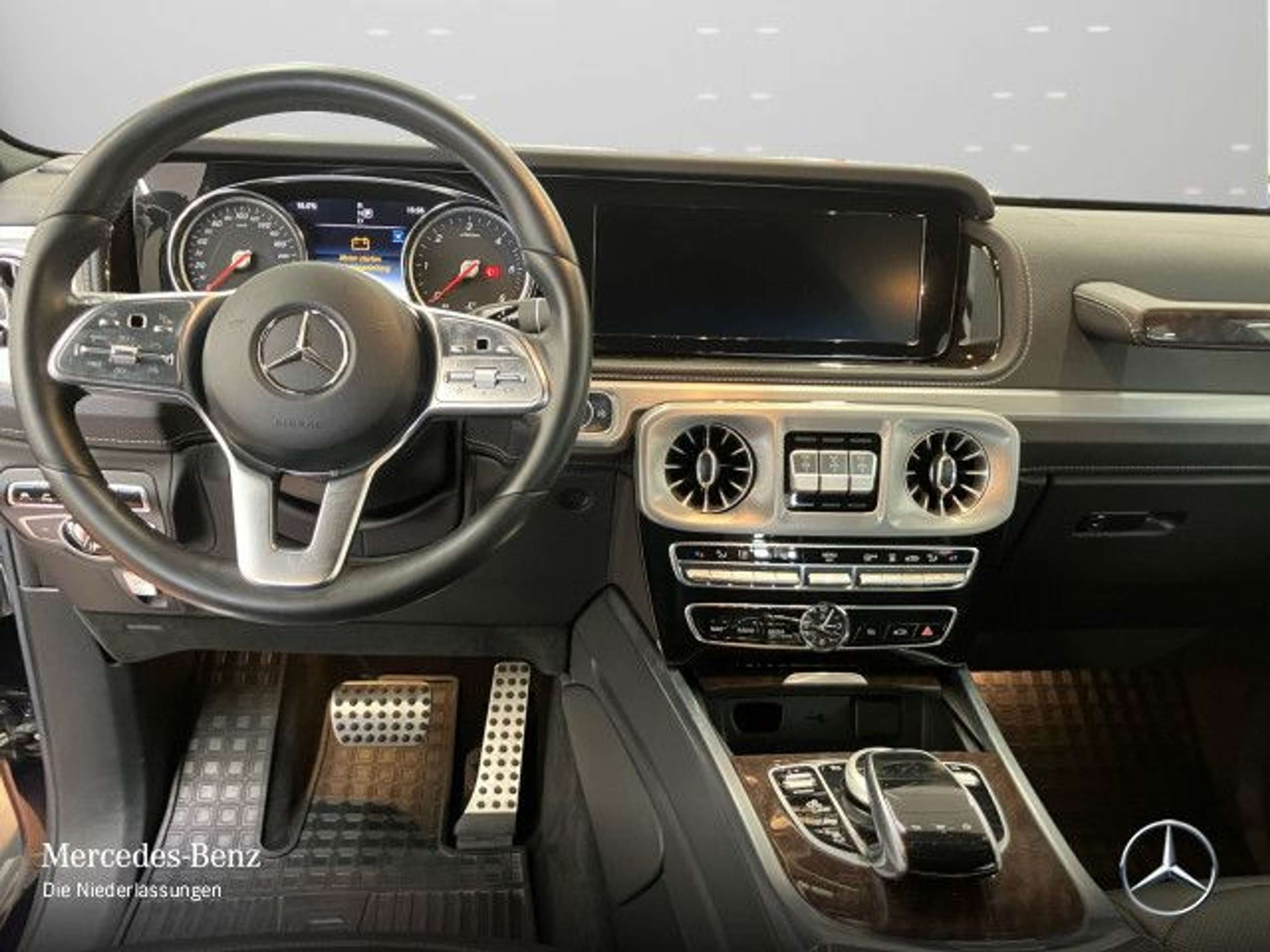 Mercedes-Benz - G 350