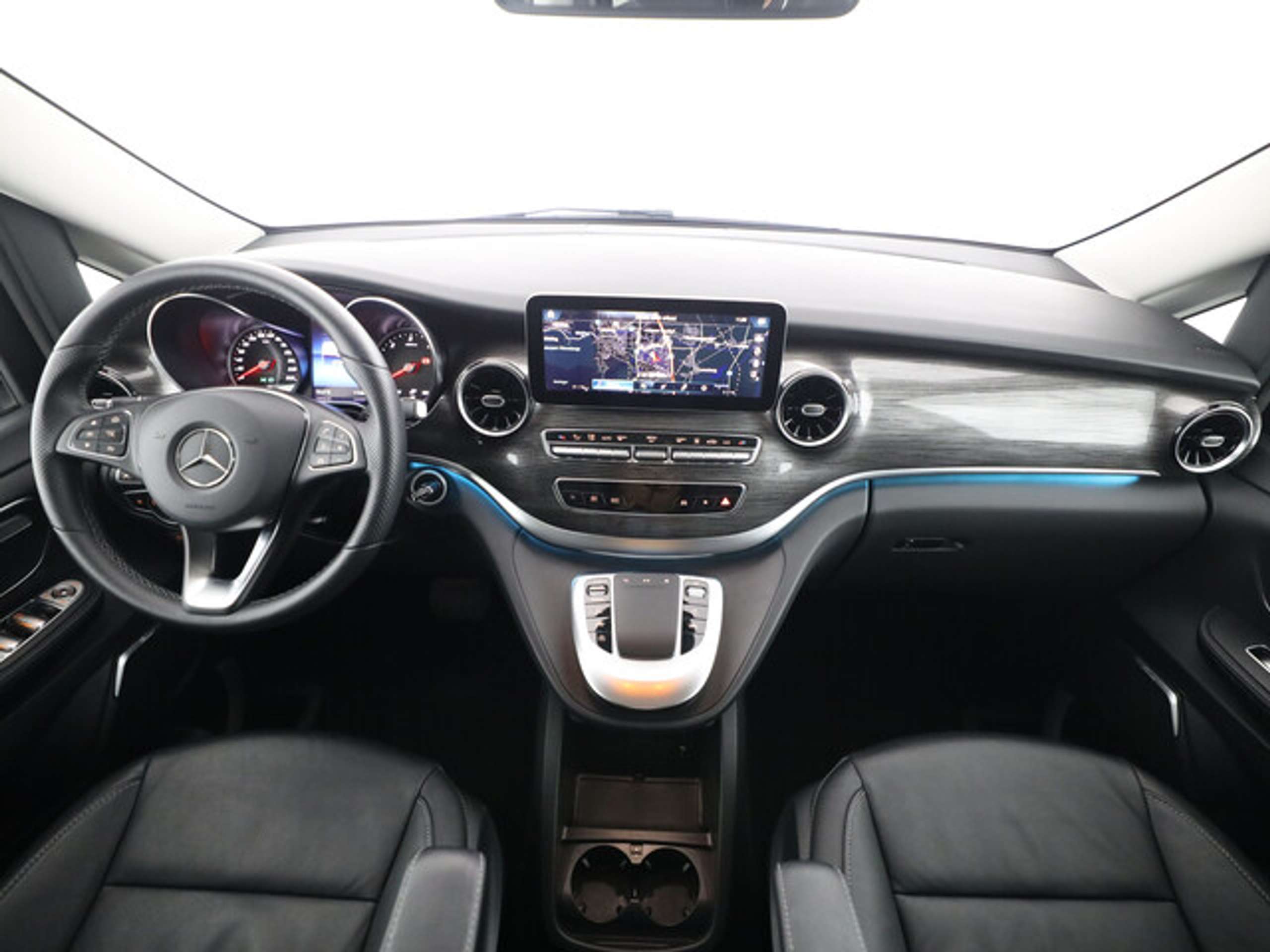 Mercedes-Benz - V 300