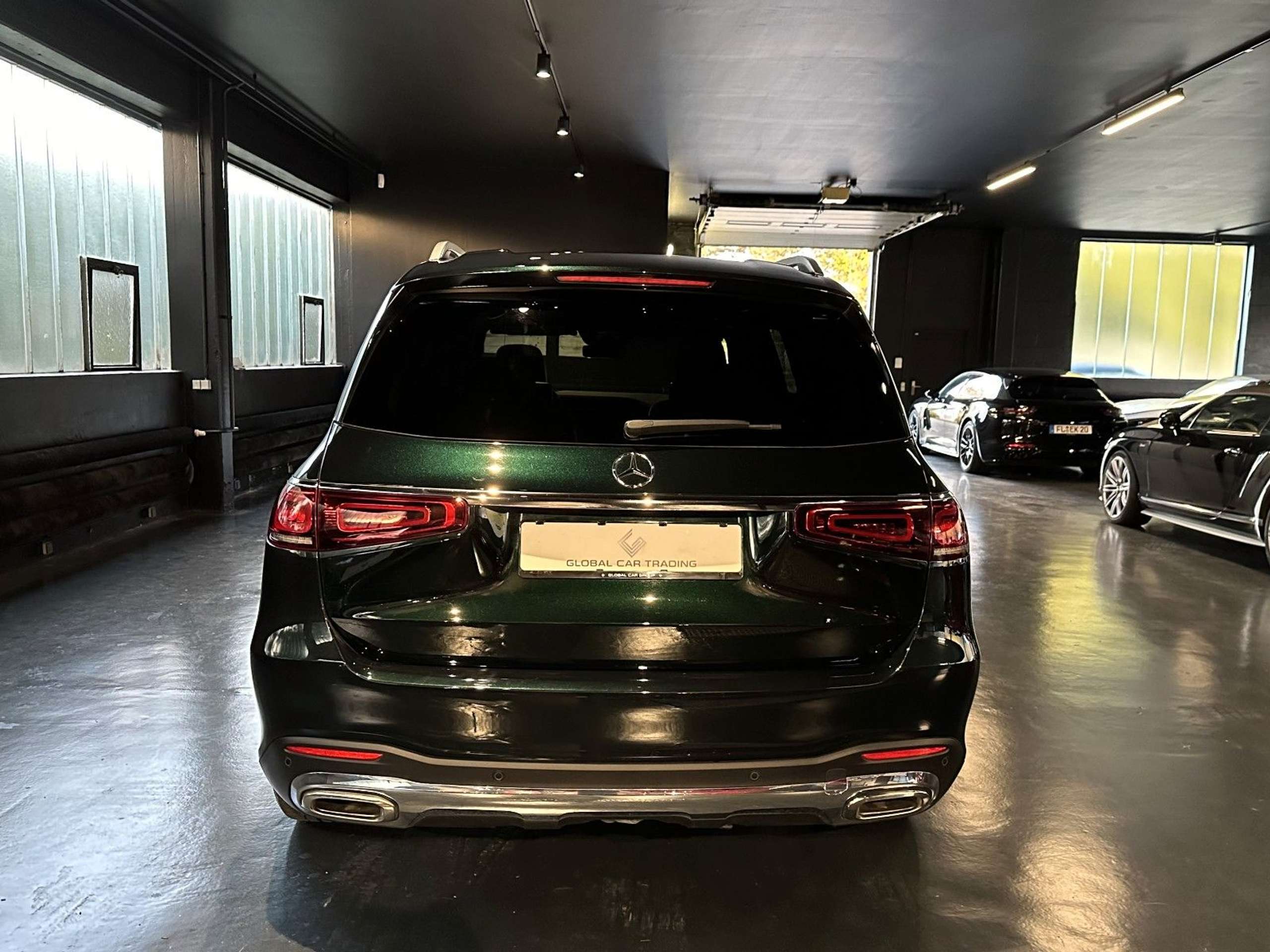 Mercedes-Benz - GLS 580