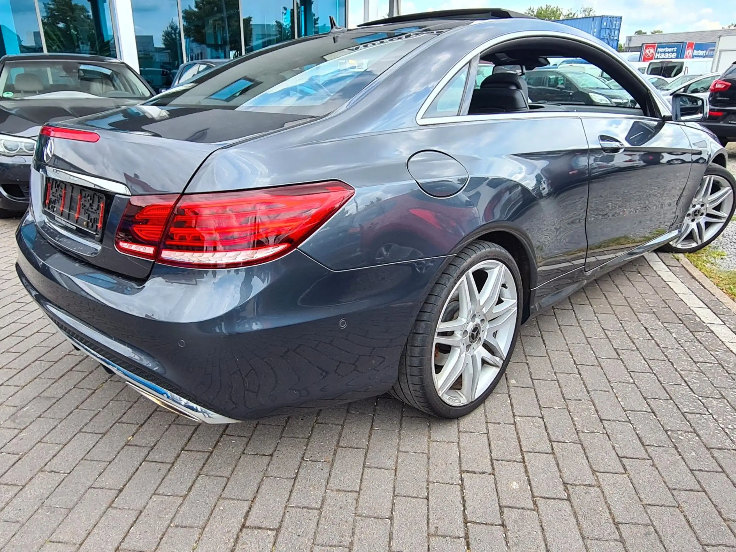 Mercedes-Benz - E 500