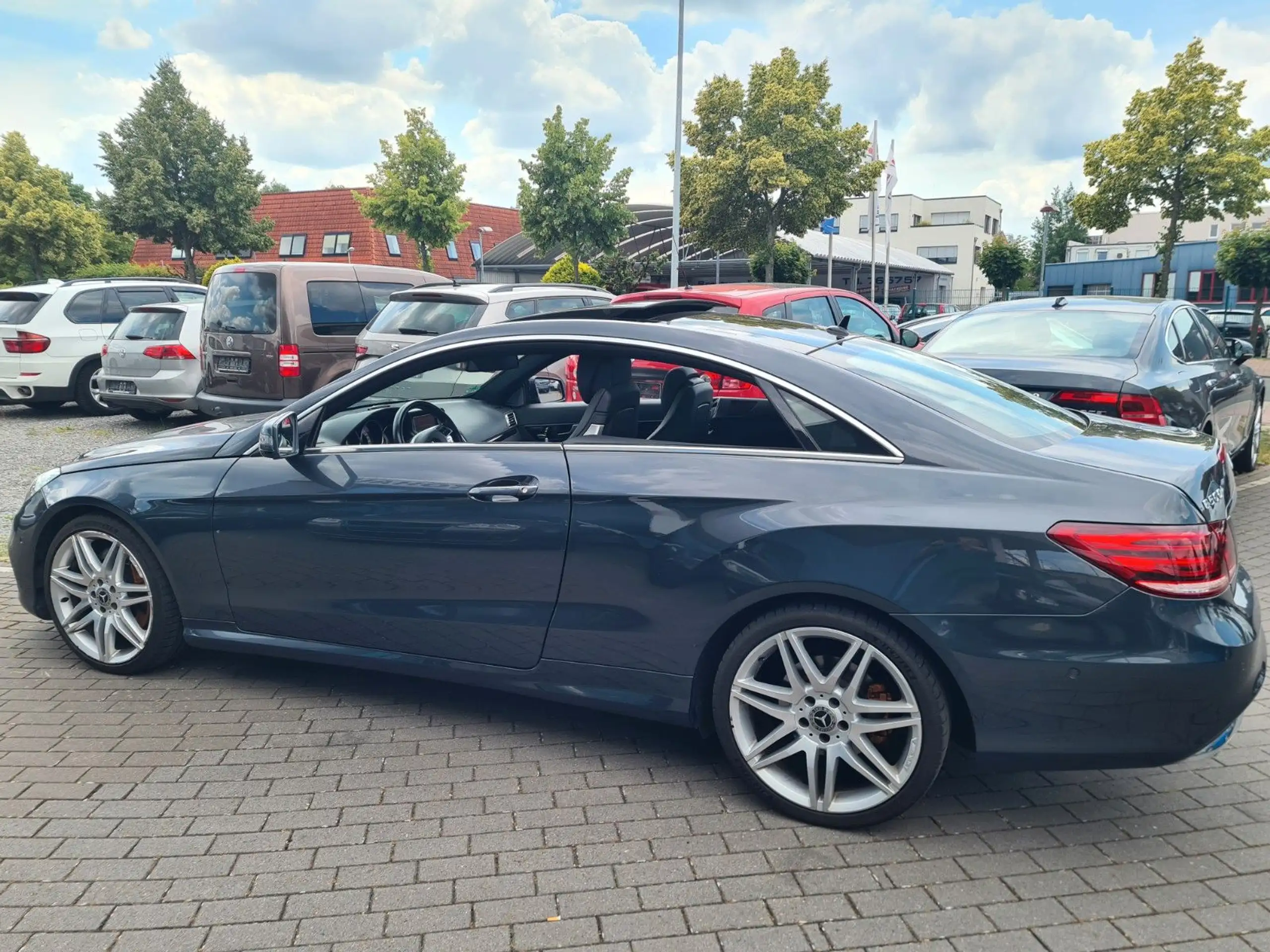 Mercedes-Benz - E 500