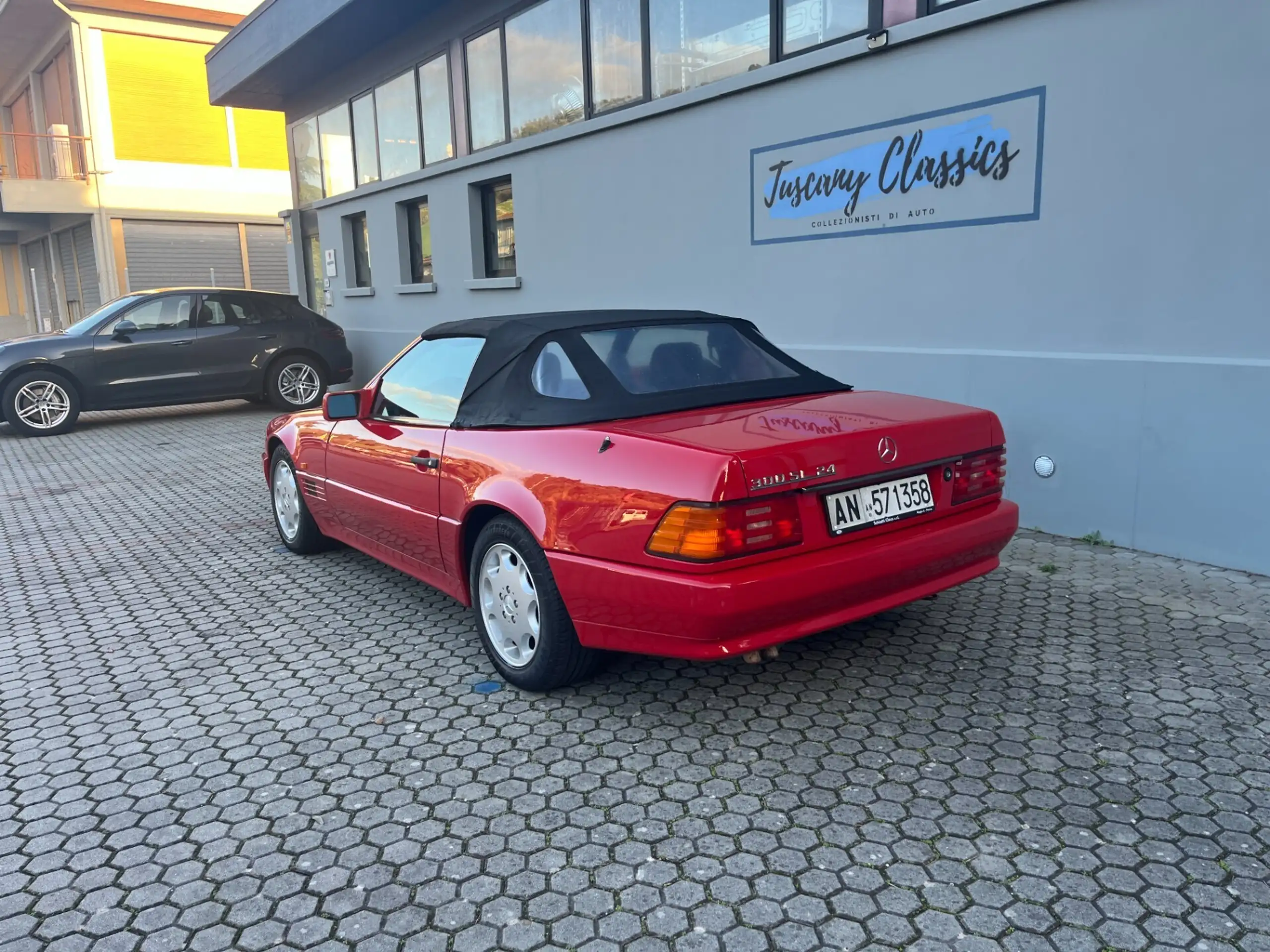 Mercedes-Benz - SL 300