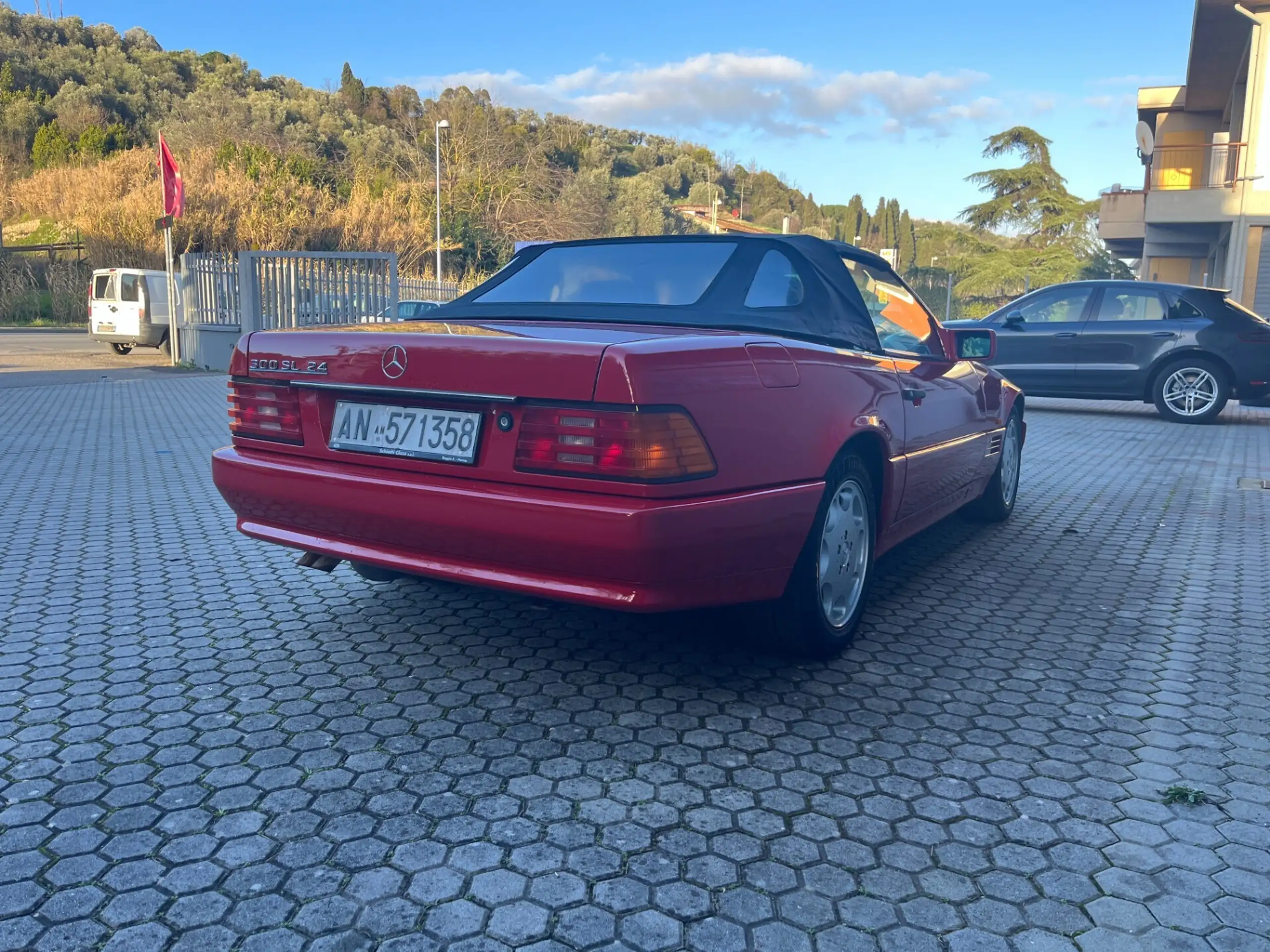 Mercedes-Benz - SL 300