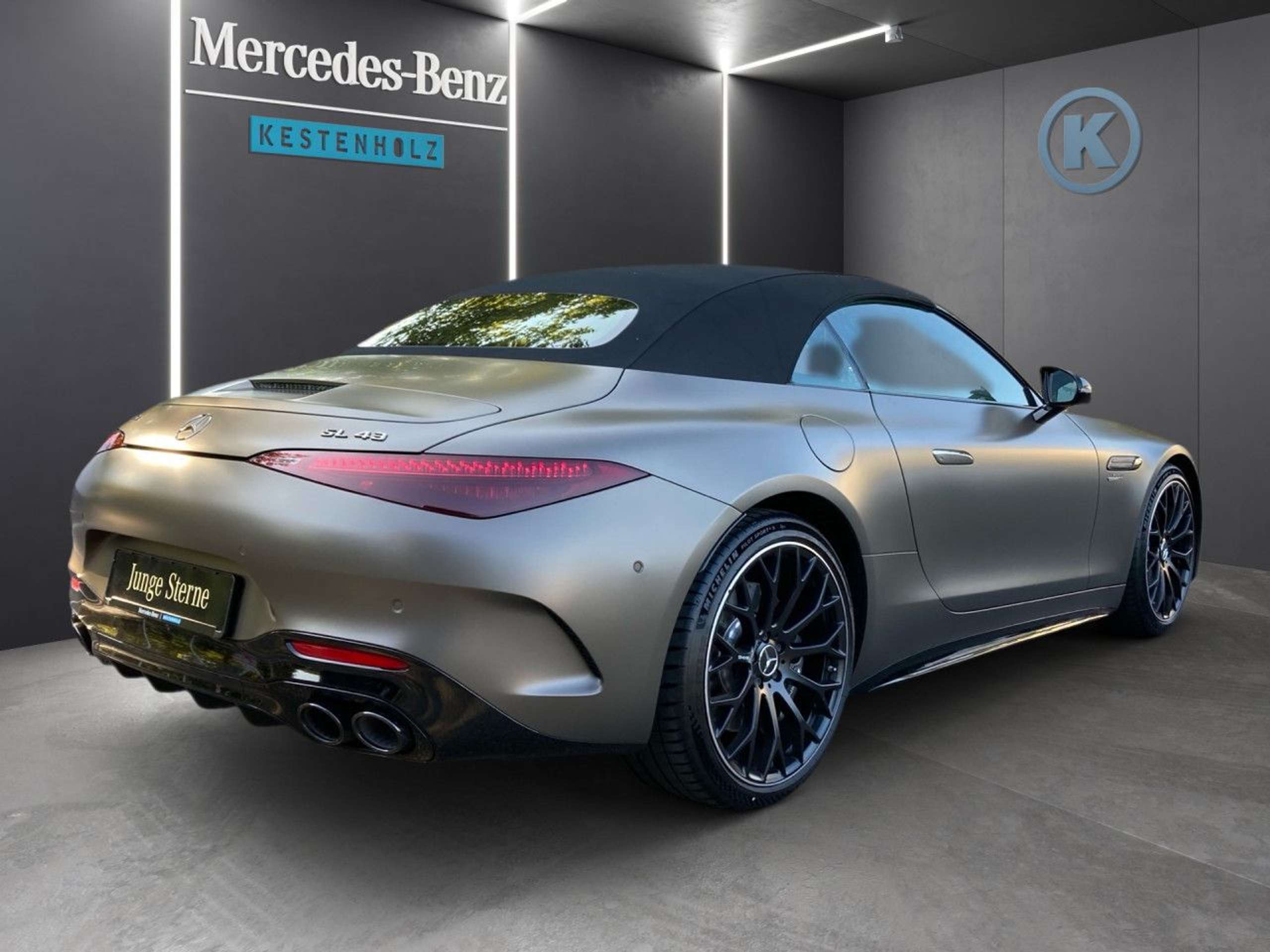 Mercedes-Benz - SL 43 AMG