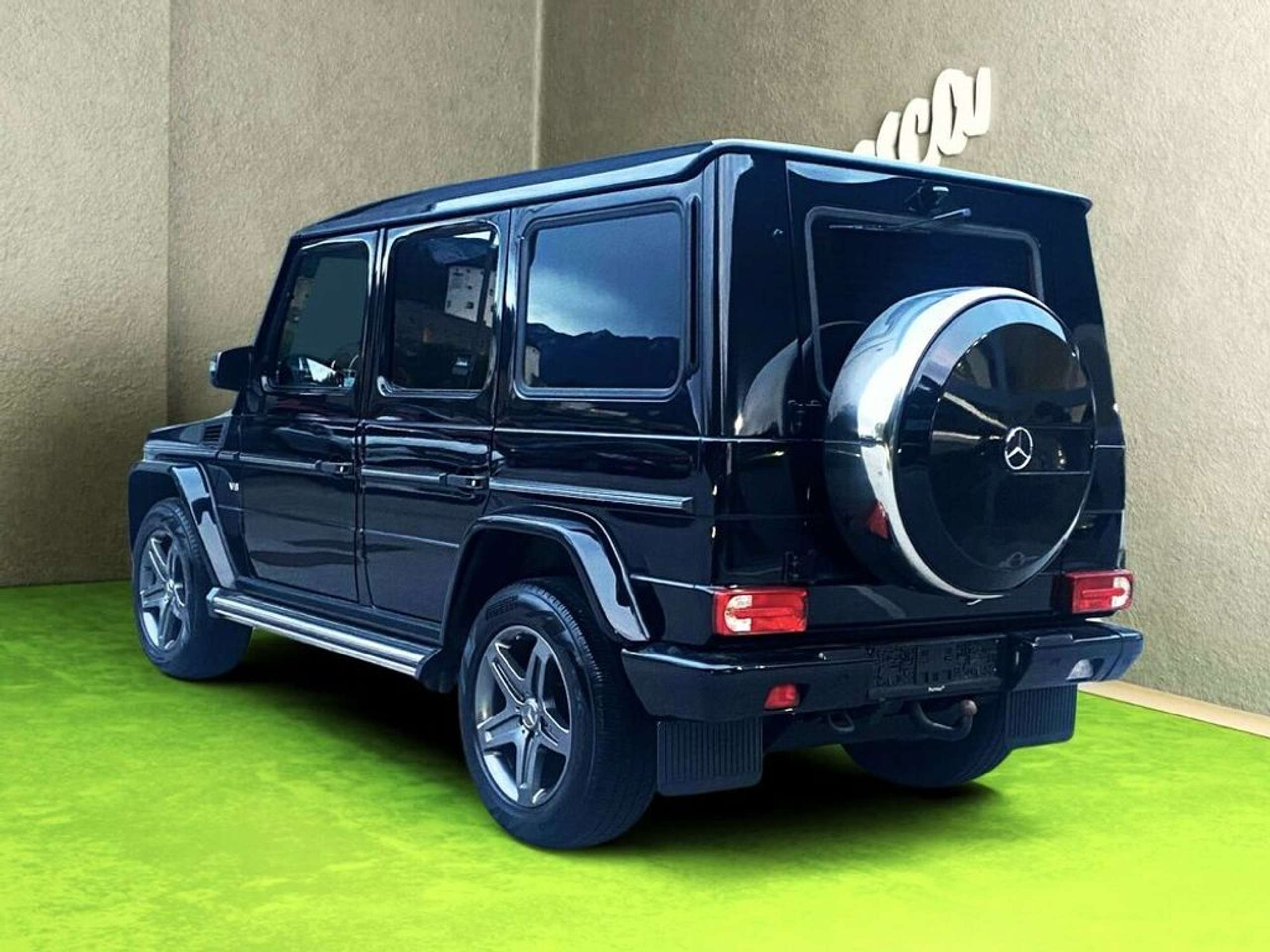 Mercedes-Benz - G 500