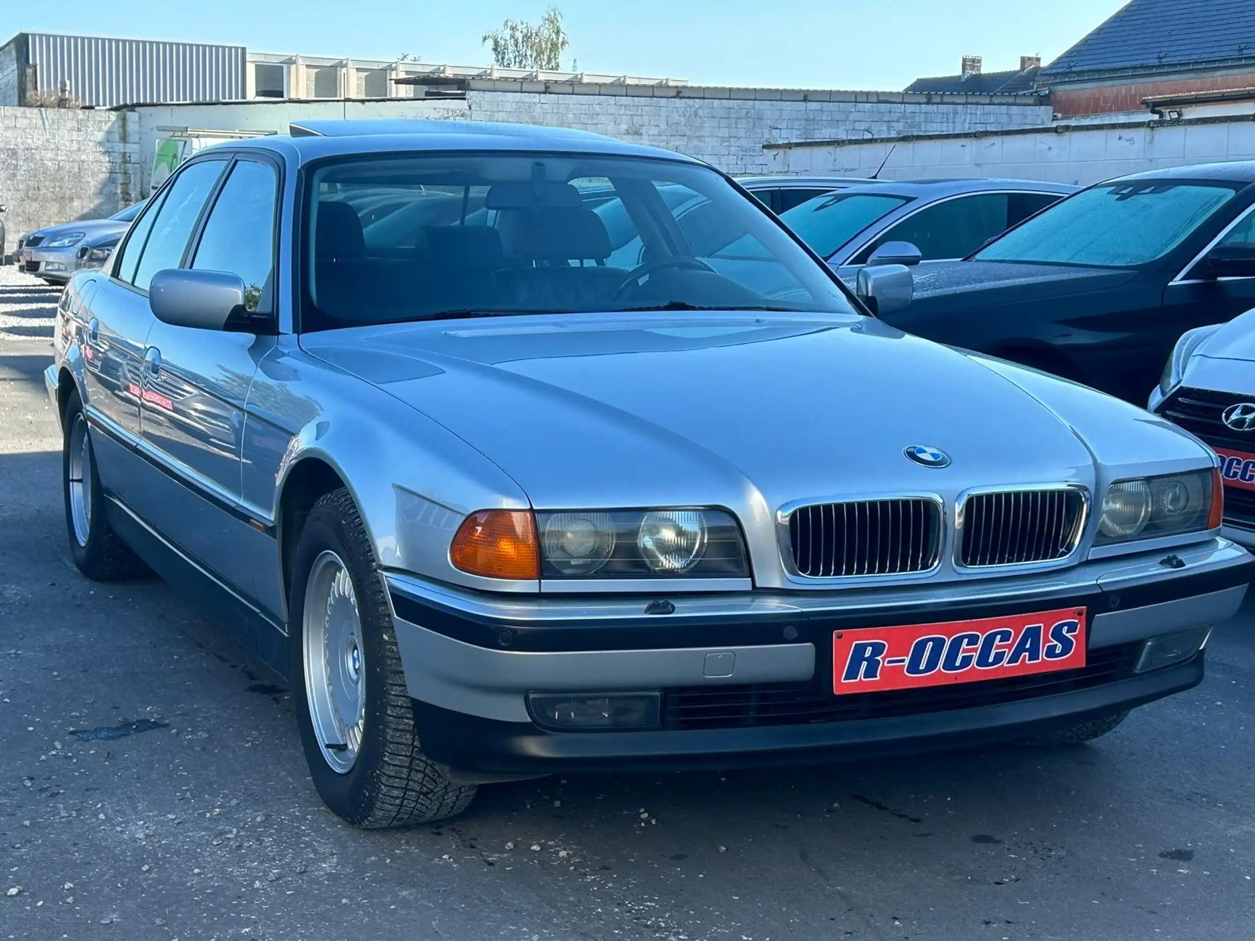 BMW - 750