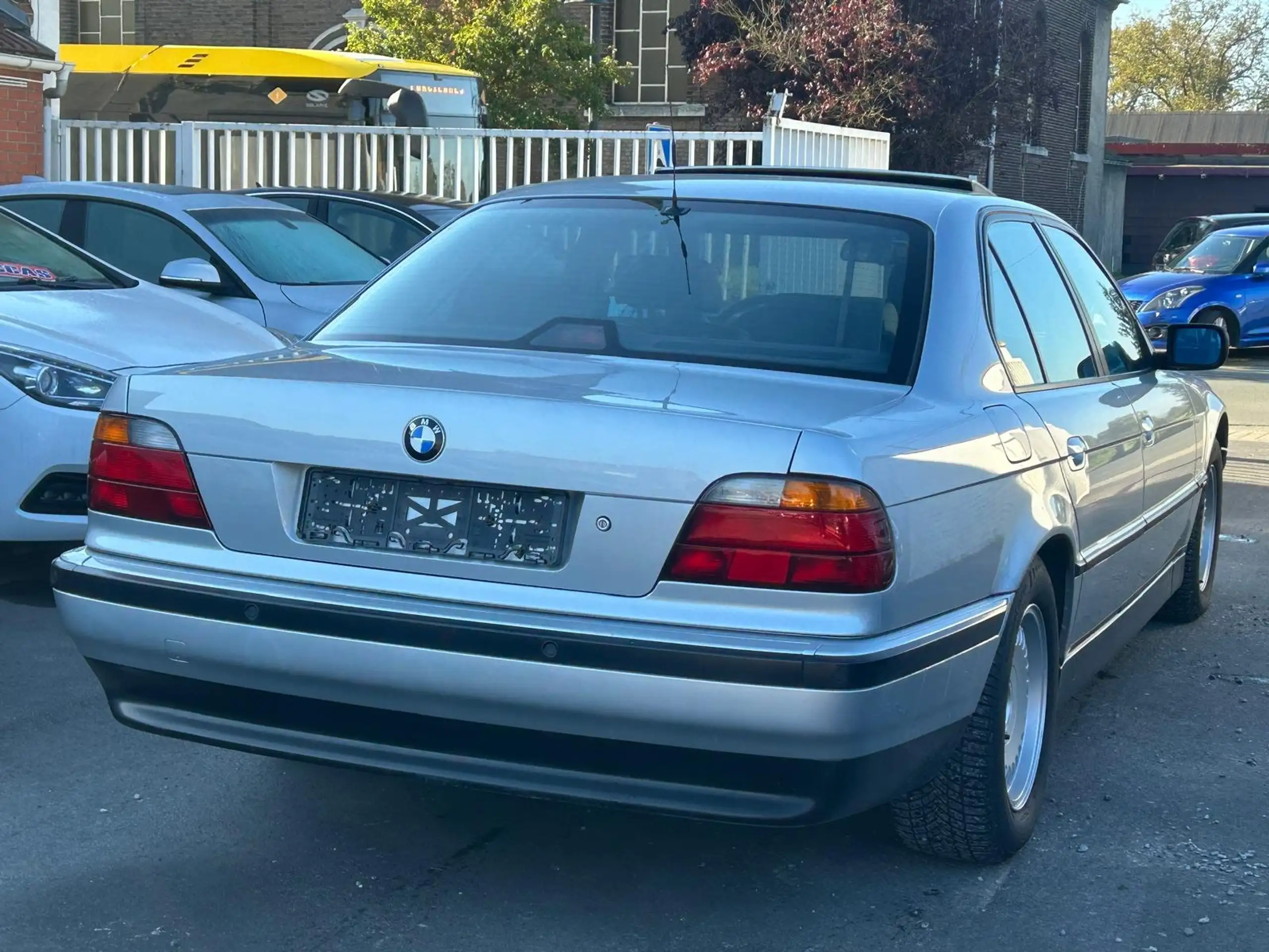 BMW - 750