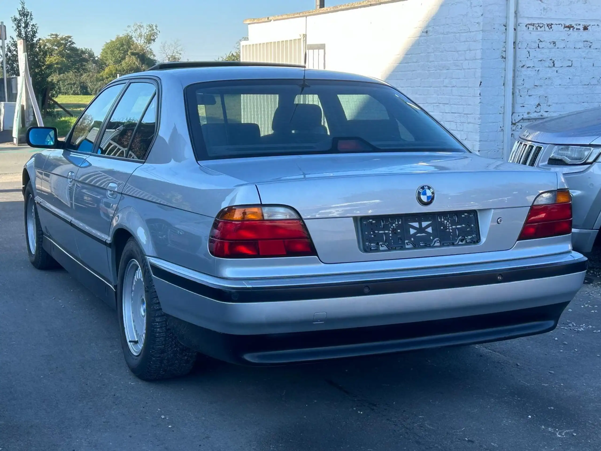 BMW - 750