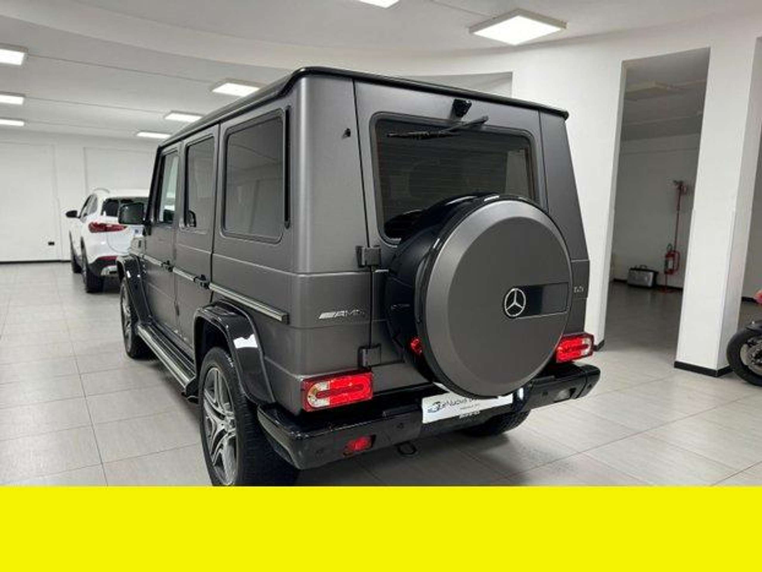 Mercedes-Benz - G