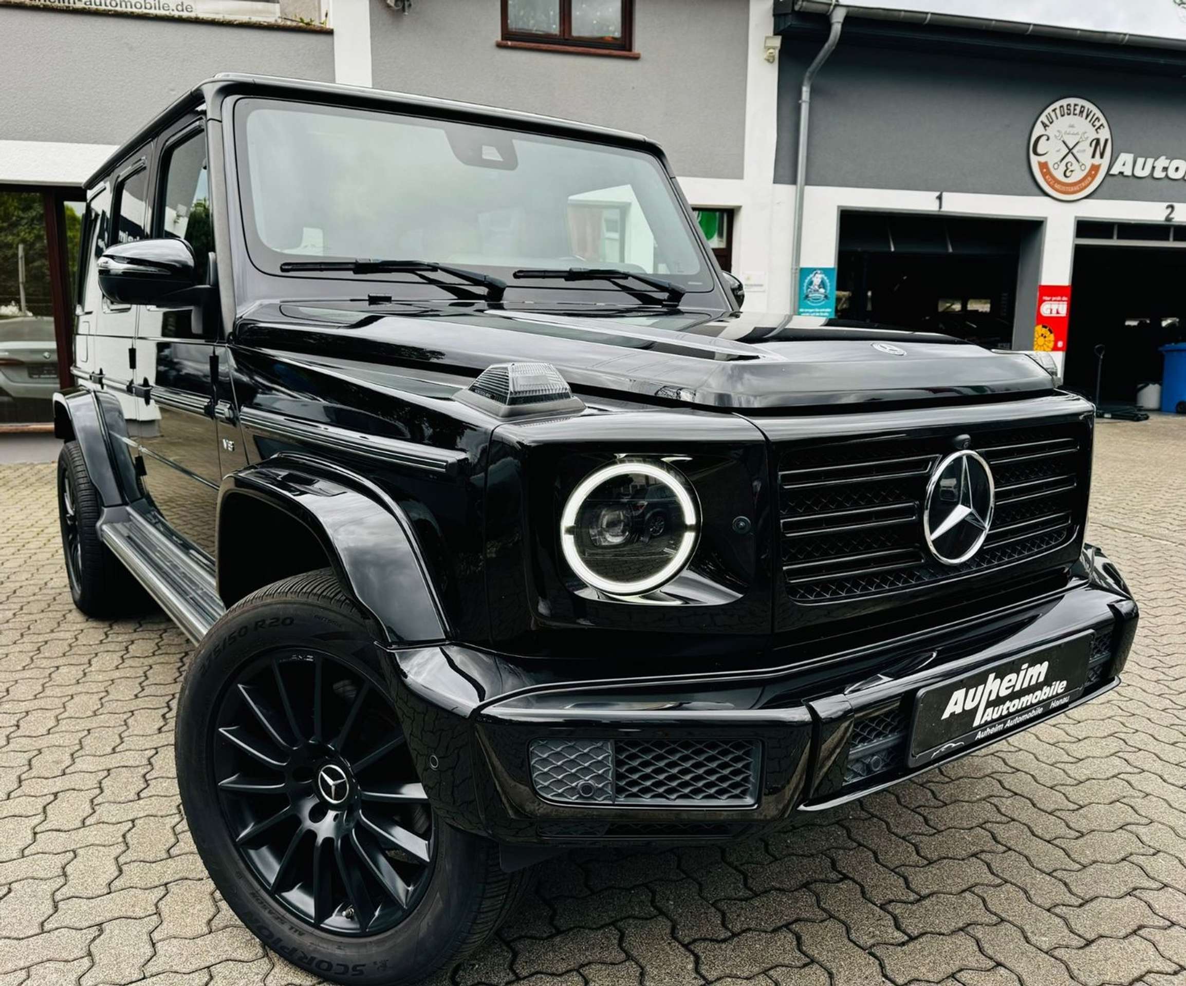 Mercedes-Benz - G 500